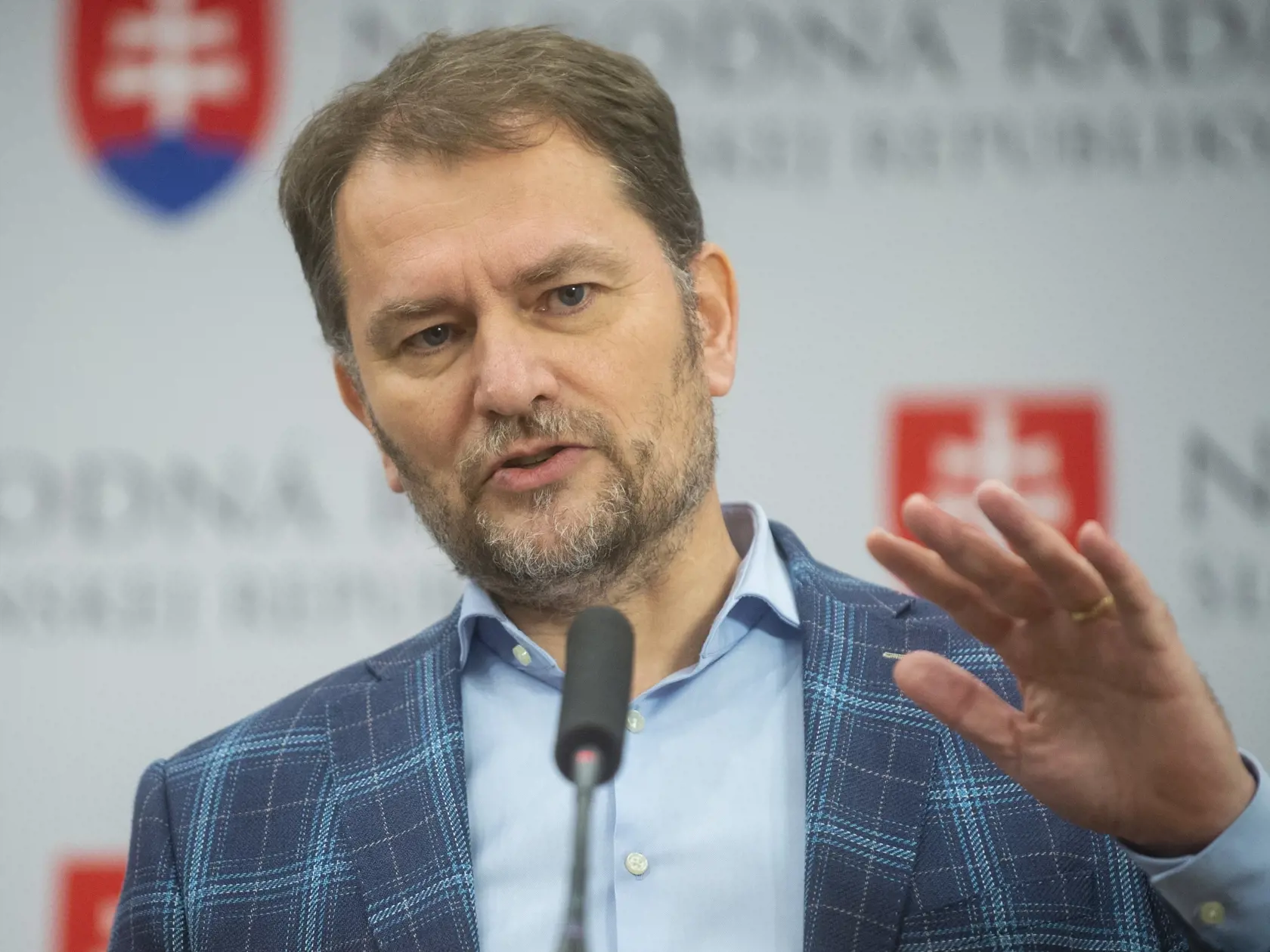 S nápadom zaváňajúcim populizmom však prišiel aj premiérov stranícky šéf Igor Matovič (49), keď počas januárovej parlamentnej schôdze uviedol, že príde s návrhom na zníženie platov poslancov.