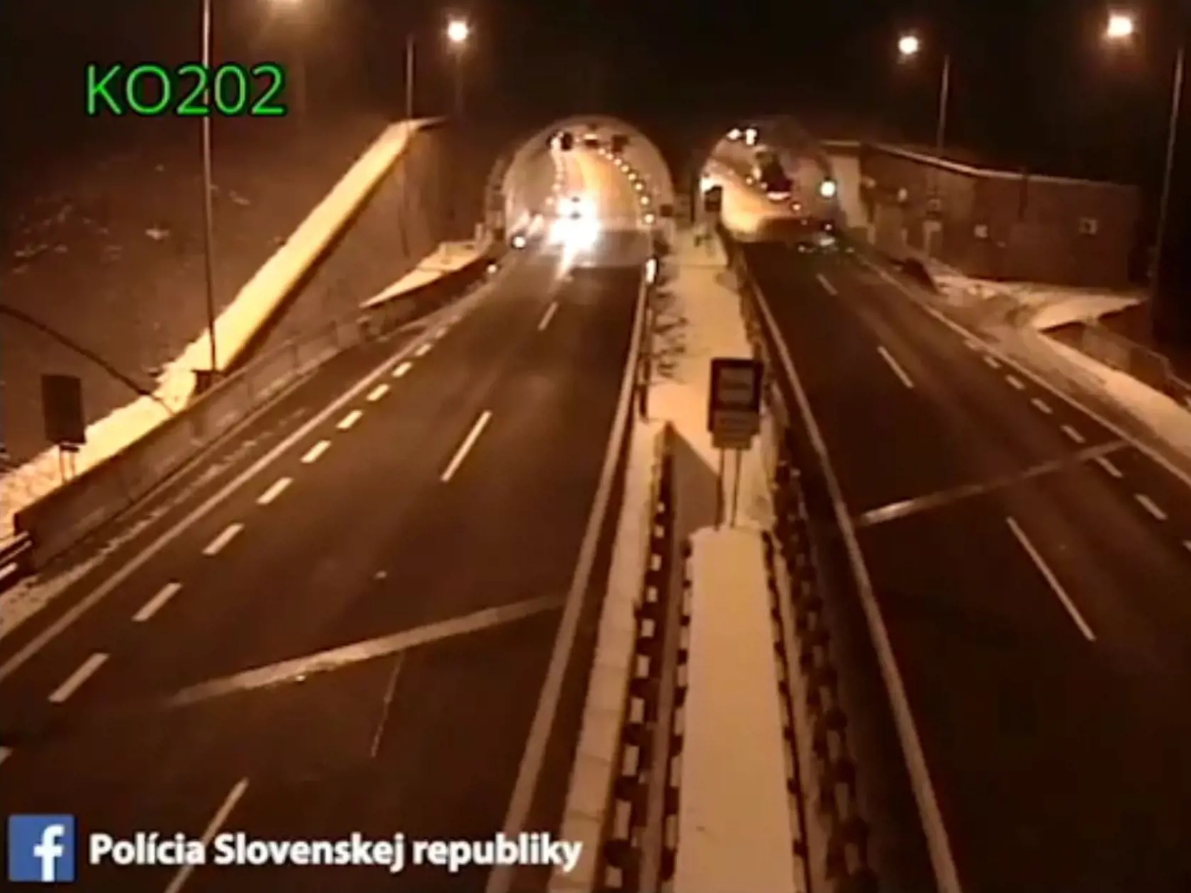 Nehoda v tuneli Borik.