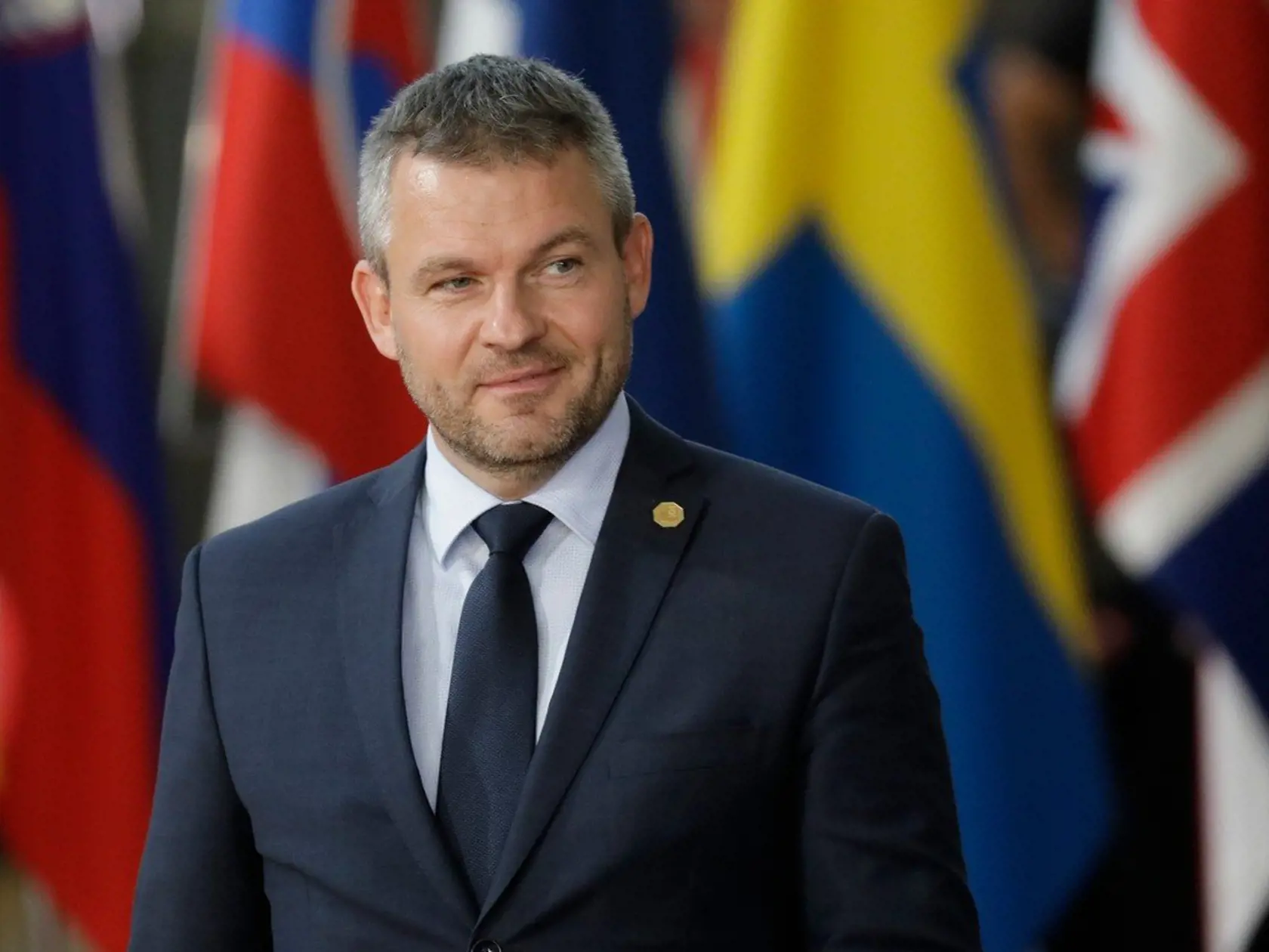 Premiér Peter Pellegrini by mal taktiež vystúpiť so svojim novoročným prejavom. 