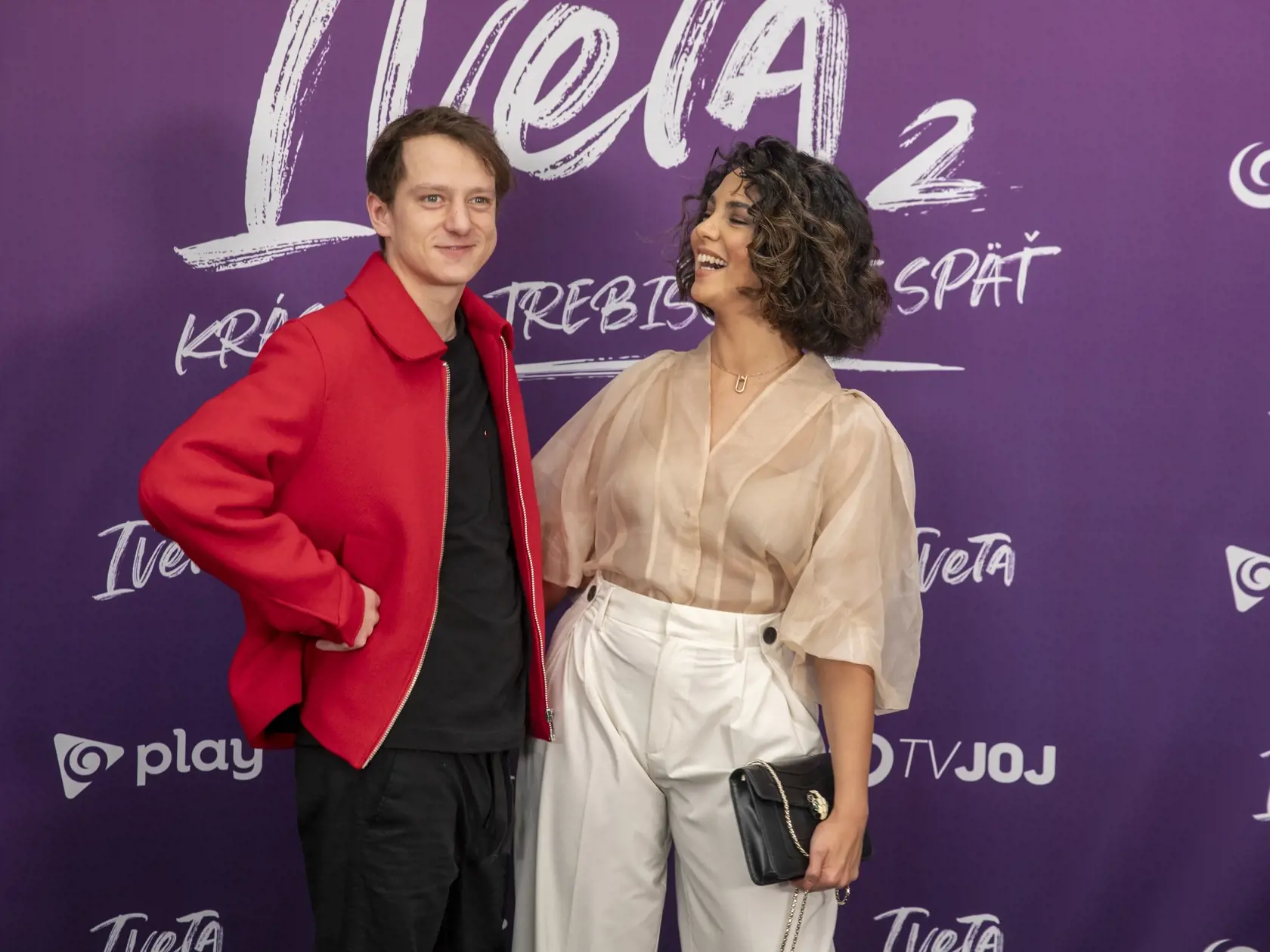  Na snímke je premiéra seriálu televízie JOJ Iveta 2, Kráska z Trebišova je späť.
Predstaviteľka Ivety, herečka Alžbeta Ferencová.