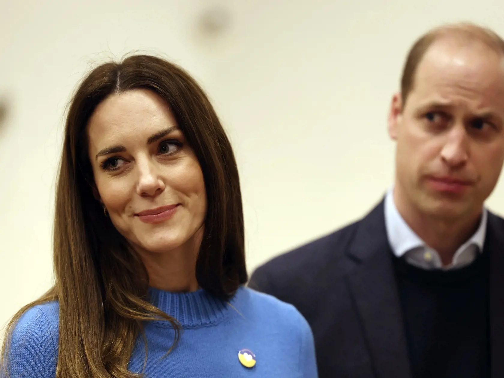 Kate, vojvodkyňa z Cambridgea a jej manžel britský princ William počas návštevy ukrajinského kultúrneho centra, kde sa stretli s členmi ukrajinskej komunity a dobrovoľníkmi, v Londýne 9. marca 2022.