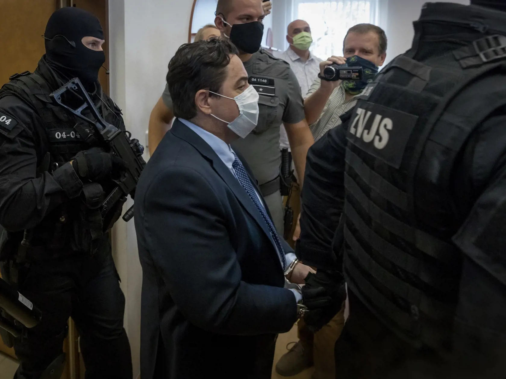 Pojednávanie na Špecializovanom trestnom súde v Pezinku vo veci vraždy novinára Jána Kuciaka a jeho snúbenice Martiny Kušnírovej z objednávky ktorej je obžalovaný Marián Kočner. Očakávaneho rozsudku sa zúčastnilo mnoho slovenských aj zahraničných médii. Na snímke je Marián Kočner pred začiatkom pojednávania.