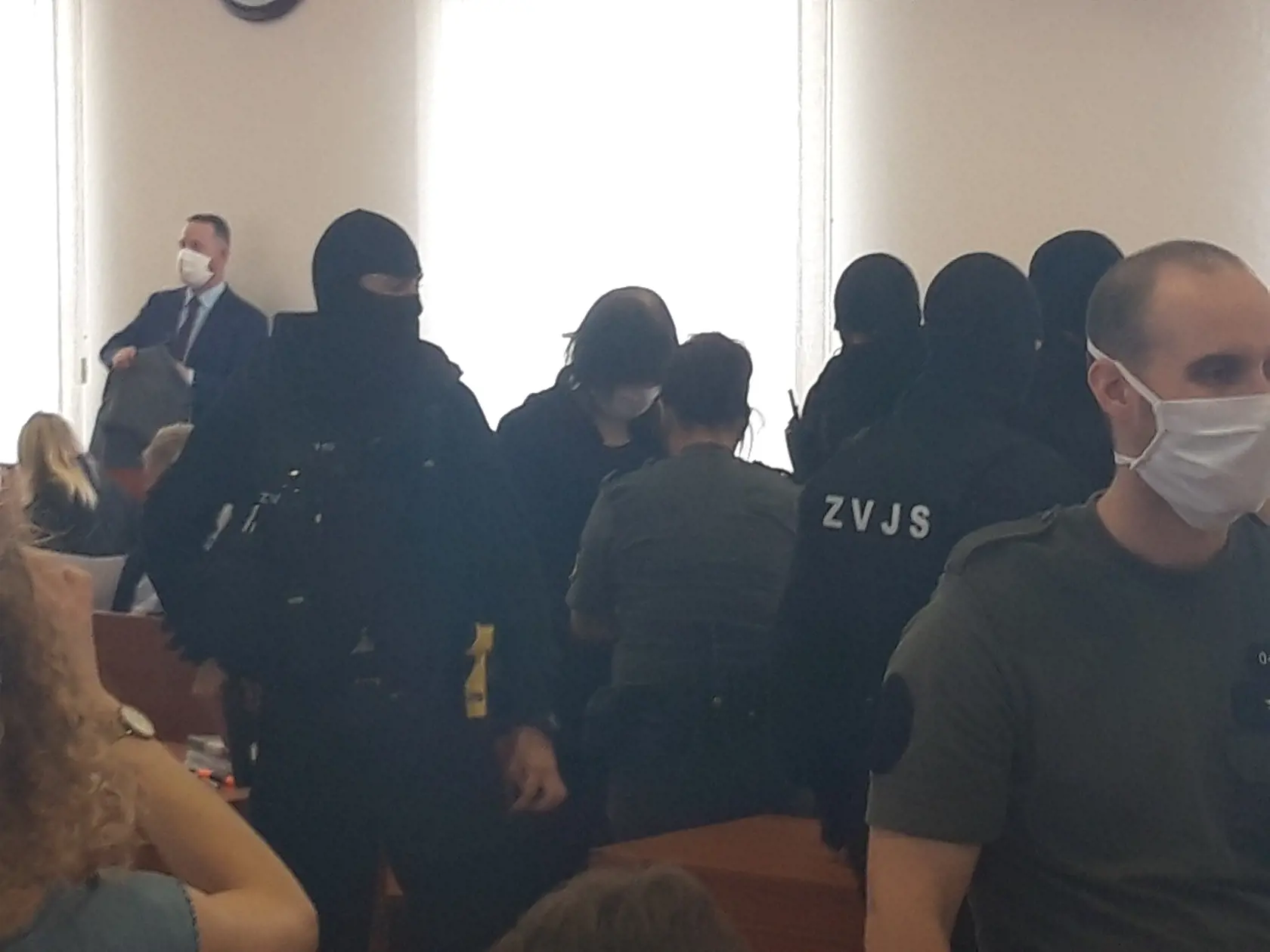 Obžalovaná Alena Zsuzsová v pojednávacej miestnosti v prípade vraždy Jána Kuciaka a Martiny Kušnírovej.