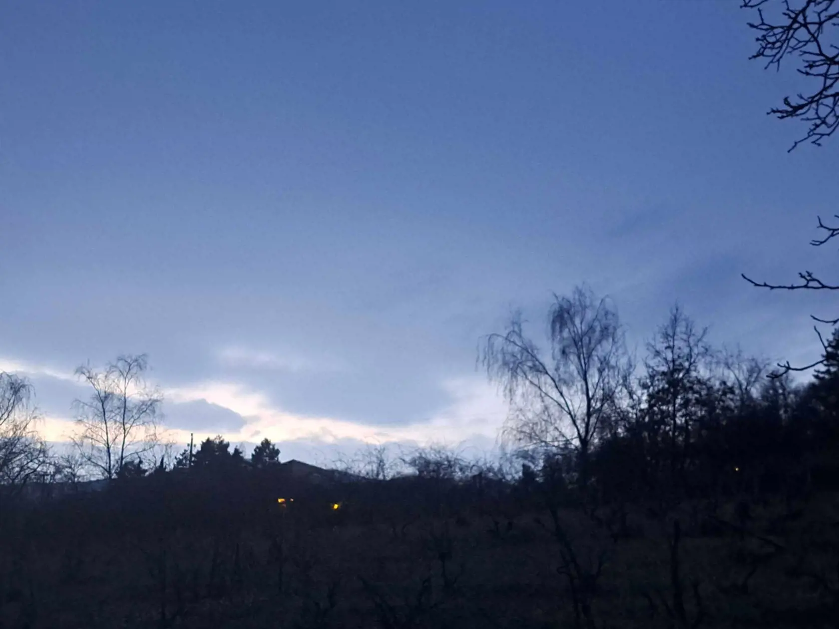 "Bolo úplne bezvetrie a hrobové ticho, muselo to vyžarovať nejakú silnú energiu," myslí si.