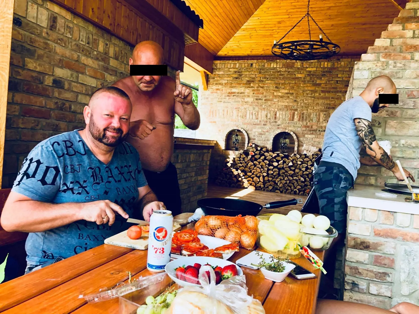Zapiera: Kocsis, ktorý pôvodne mal byť medzi zavraždenými mafiánmi v dunajskostredskom bare Fontána, sa ku kontaktom s vysokopostaveným policajtom nehlási.