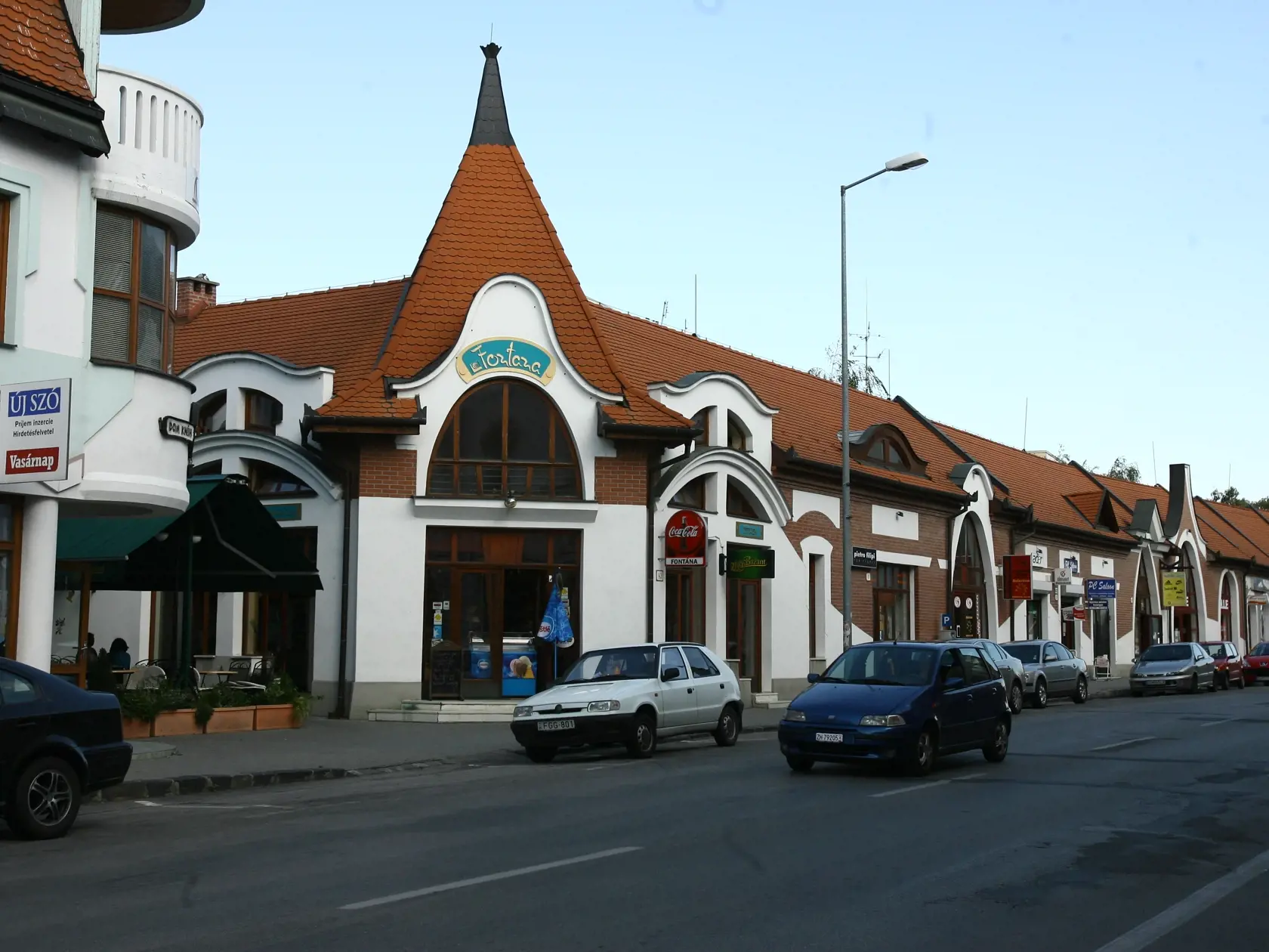 Reštaurácia Fontána v Dunajskej Strede
reštaurácia Fontána
streľba
papayovci
vražda
násilie
trestný čin
vyrovnávanie účtov
mafia
pamätná tabuľa
5.8.2008 Dunajská Streda
foto: Michal Smrčok
pôvodný súbor:IMG_foto MICHAL SMRCOK_98994.JPG