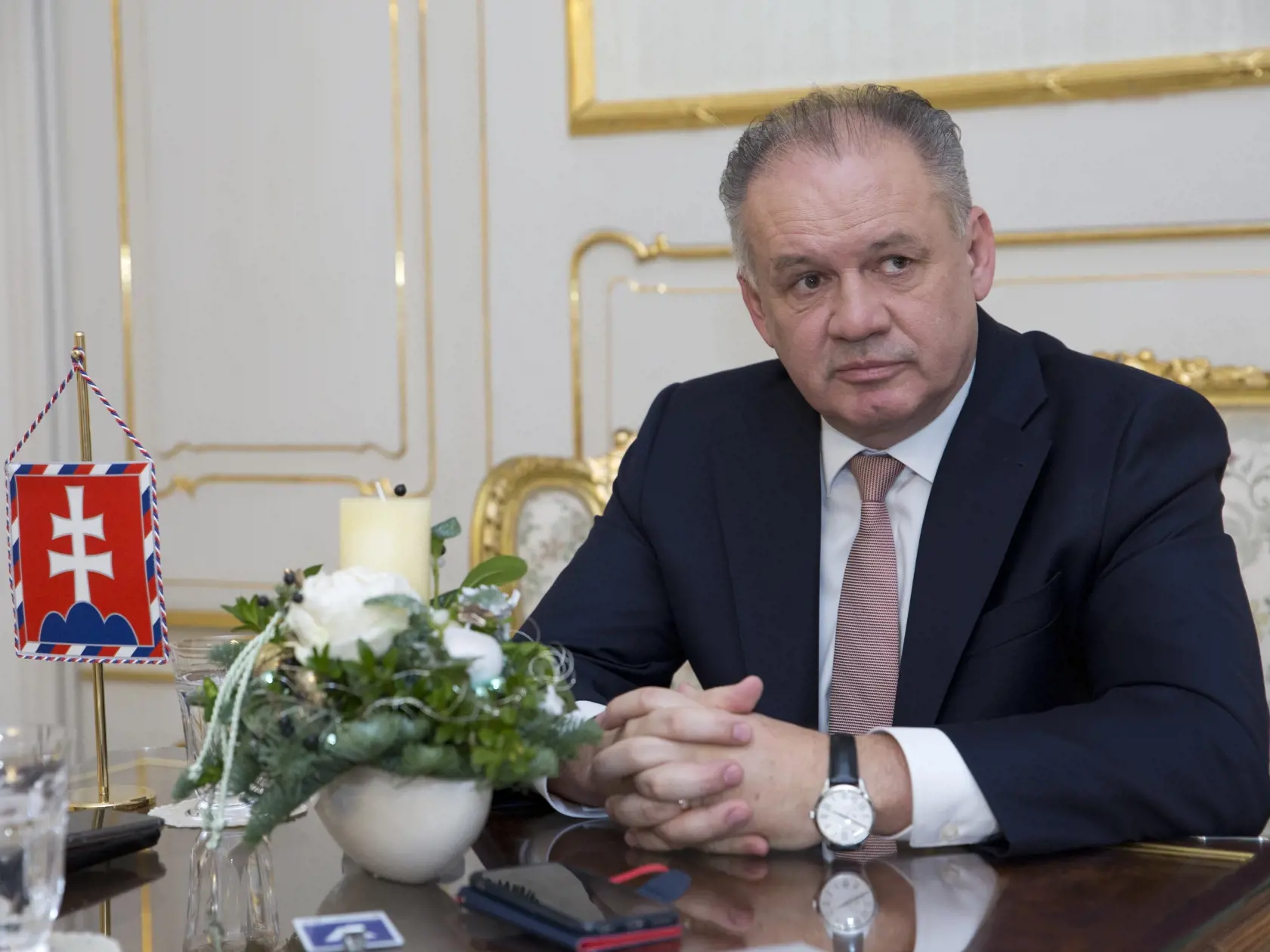 Prezident Andrej Kiska dnes naposledy vo svojej funkcii udelí štátne vyznamenania. 