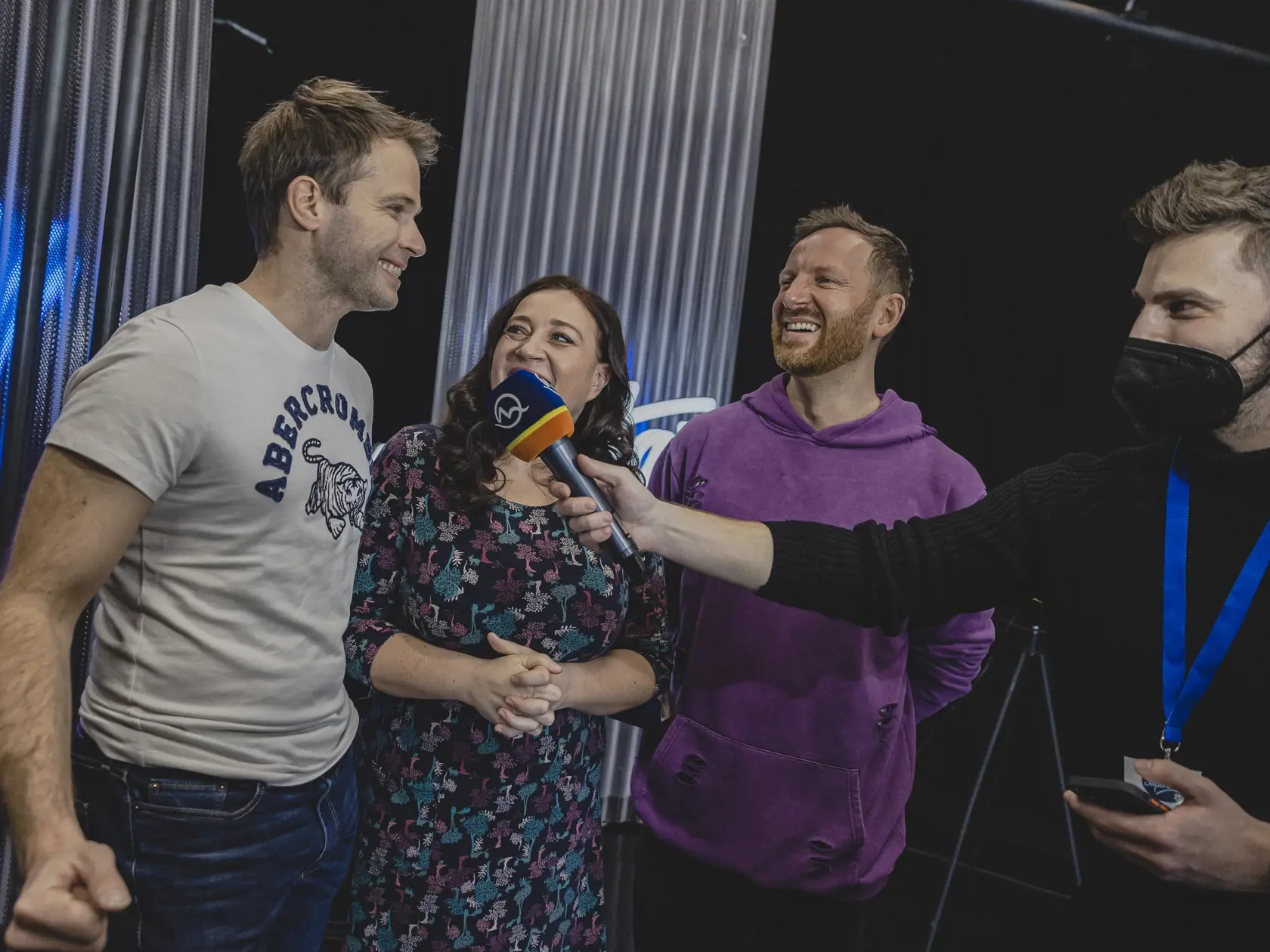 Finalisti prvej série televíznej show Slovensko hľadá Superstar sa zišli po 17 rokoch na spoločnom vystúpení ako hostia aktuálnej série tohoto programu. Na snímke Tomáš Bezdeda, Katarína Koščová a Miroslav Jaroš.