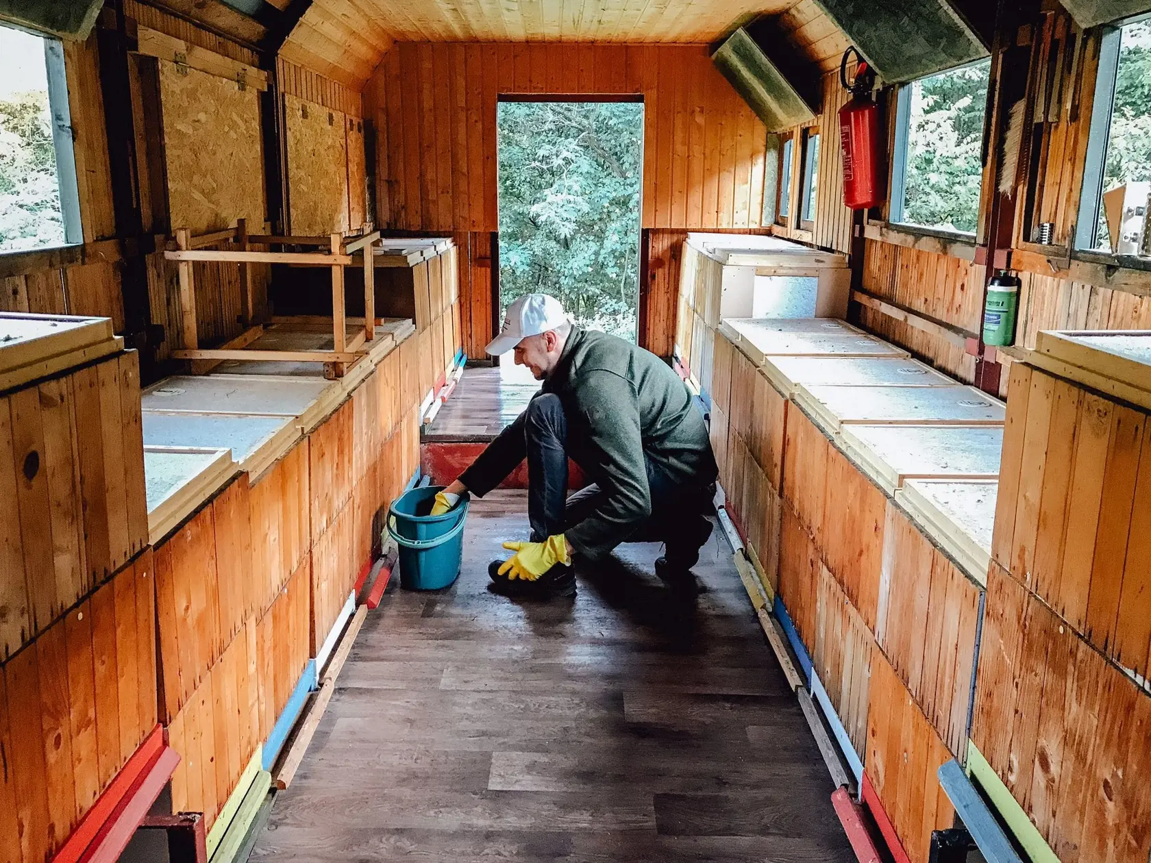 Každý včelár, ktorý sa chce pružnejšie prispôsobovať aktuálnej klimatickej zmene alebo novým trendom, musí neustále sledovať novinky aj v tejto oblasti.