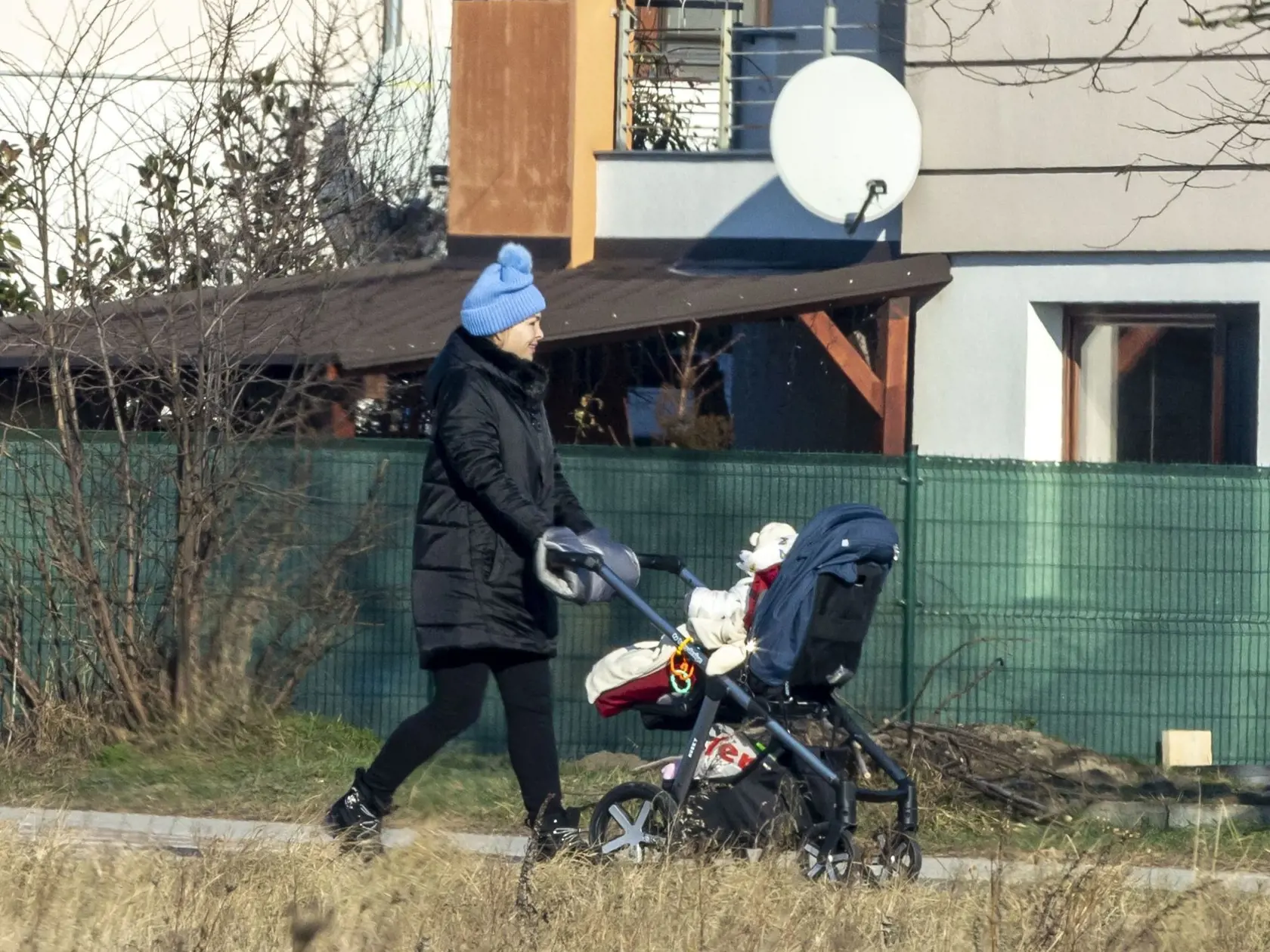 11. január 2024, Kvetoslavov: Opäť sme ju zastihli samu, iba s malou Diankou.