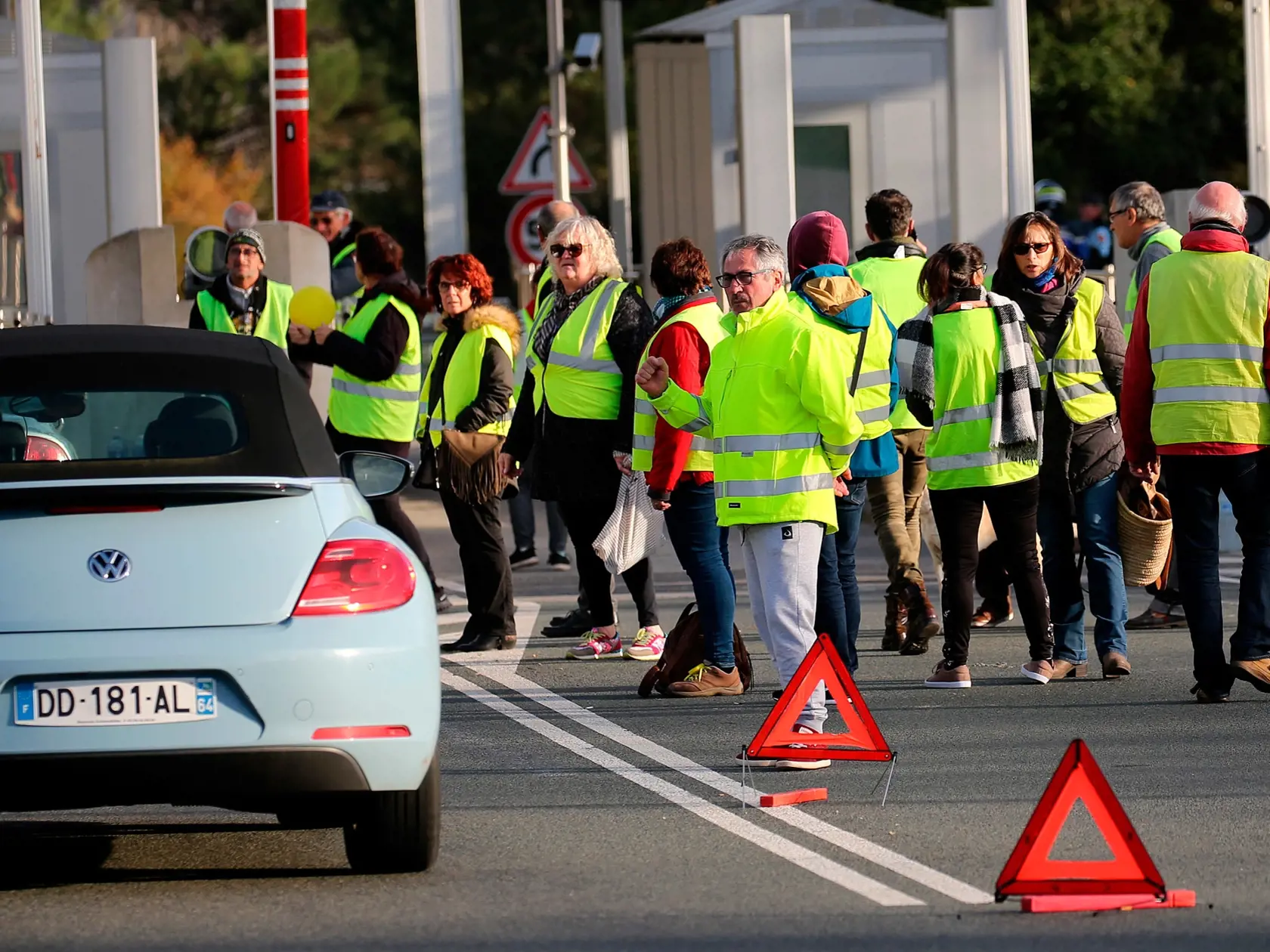 Demonštrácie "žltých viest" vo Francúzsku a Belgicku.