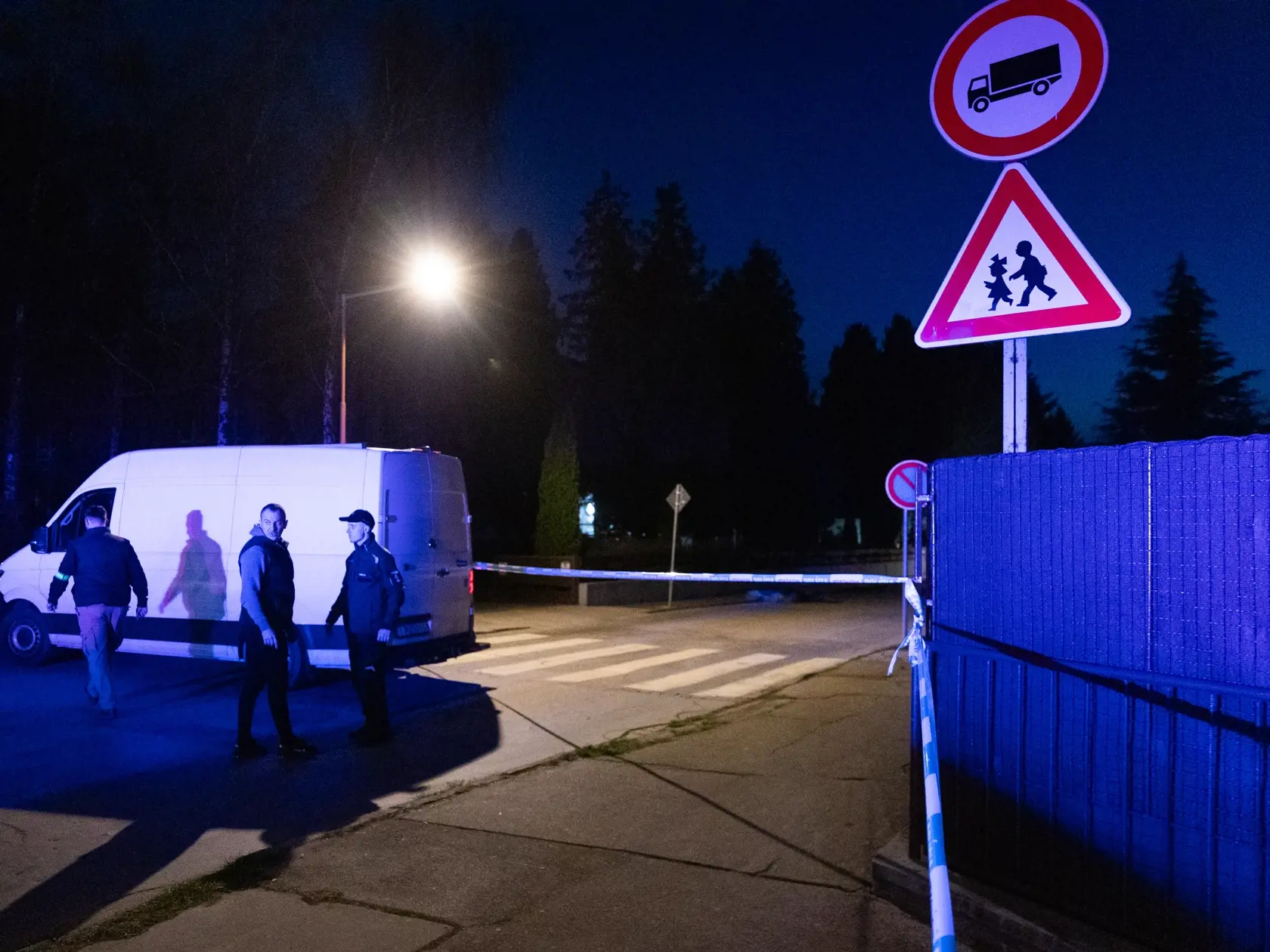 Páchateľ spáchal samovraždu. Prehovorili svedkovia udalosti a tí, ktorí oboch poznali.