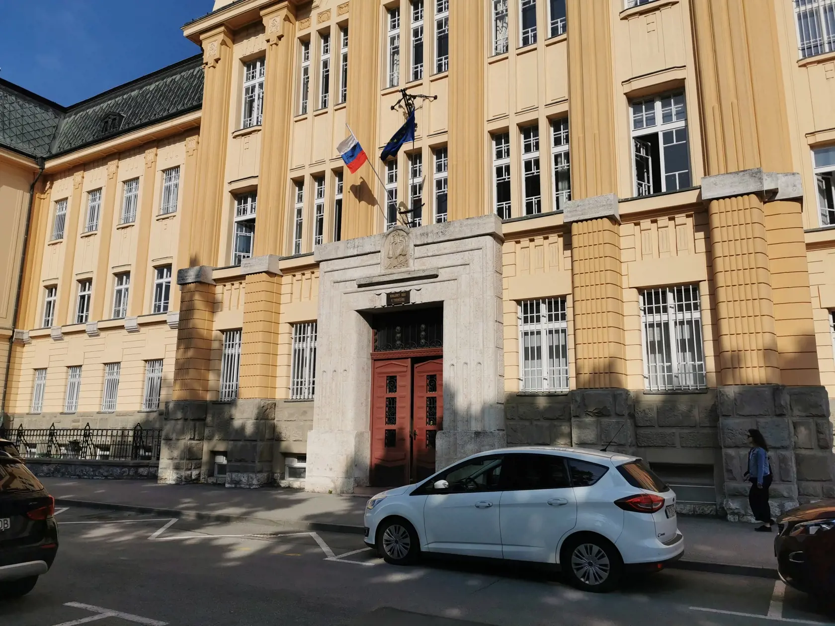 Krajský súd v Trenčíne rozhodoval o osude muža, ktorý si dohodol rande s 13-ročným dievčaťom.