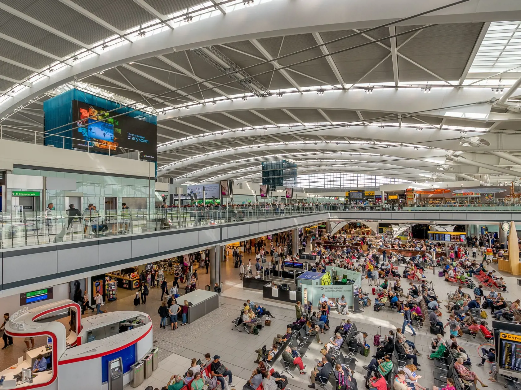 Londýnske letisko Heathrow je najrušnejším letiskom v Európe.