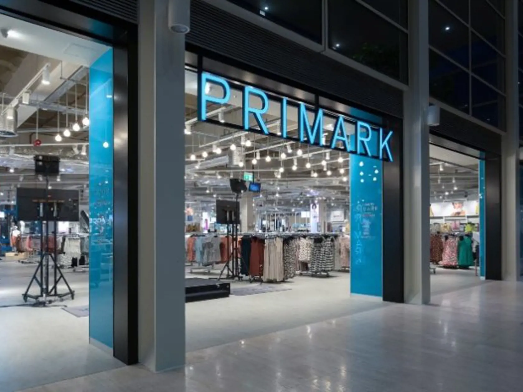 Tento rok u nás otvorí prvú predajňu aj obchod s lacným oblečením Primark.