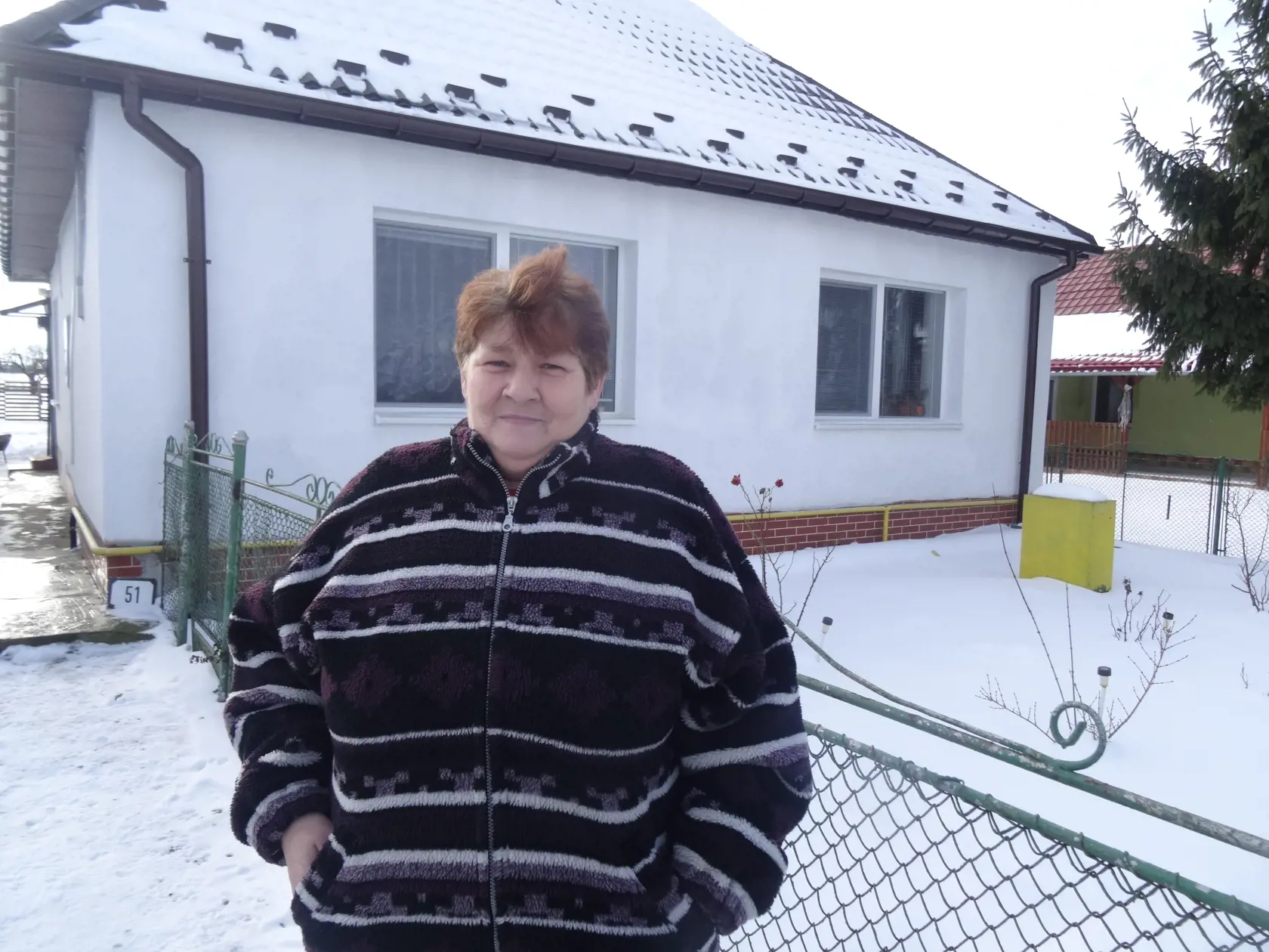 Fekišovčanka Klára (60) si nemyslí, že obec sa potrebovala takýmto spôsobom zviditeľniť.
