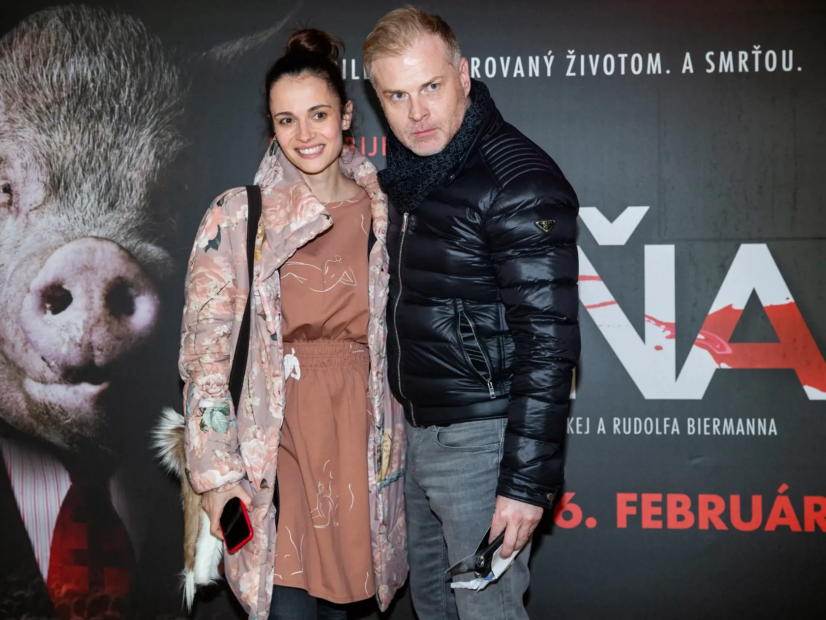 Premiéra slovenského filmu "Sviňa" v jednom z bratislavských nákupných centier. Na snímke Lívia Bielovič a Marcel Ochránek.
