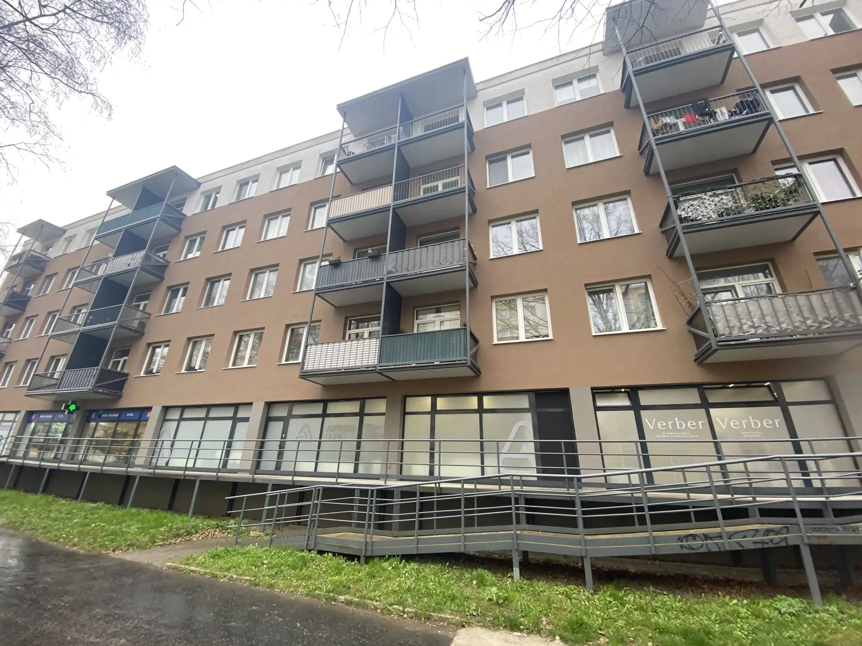 Súkromná jednodňová traumatologická ambulancia v Prešove je zriadená v bývalom stomatologickom pavilóne na Sídlisku III.
