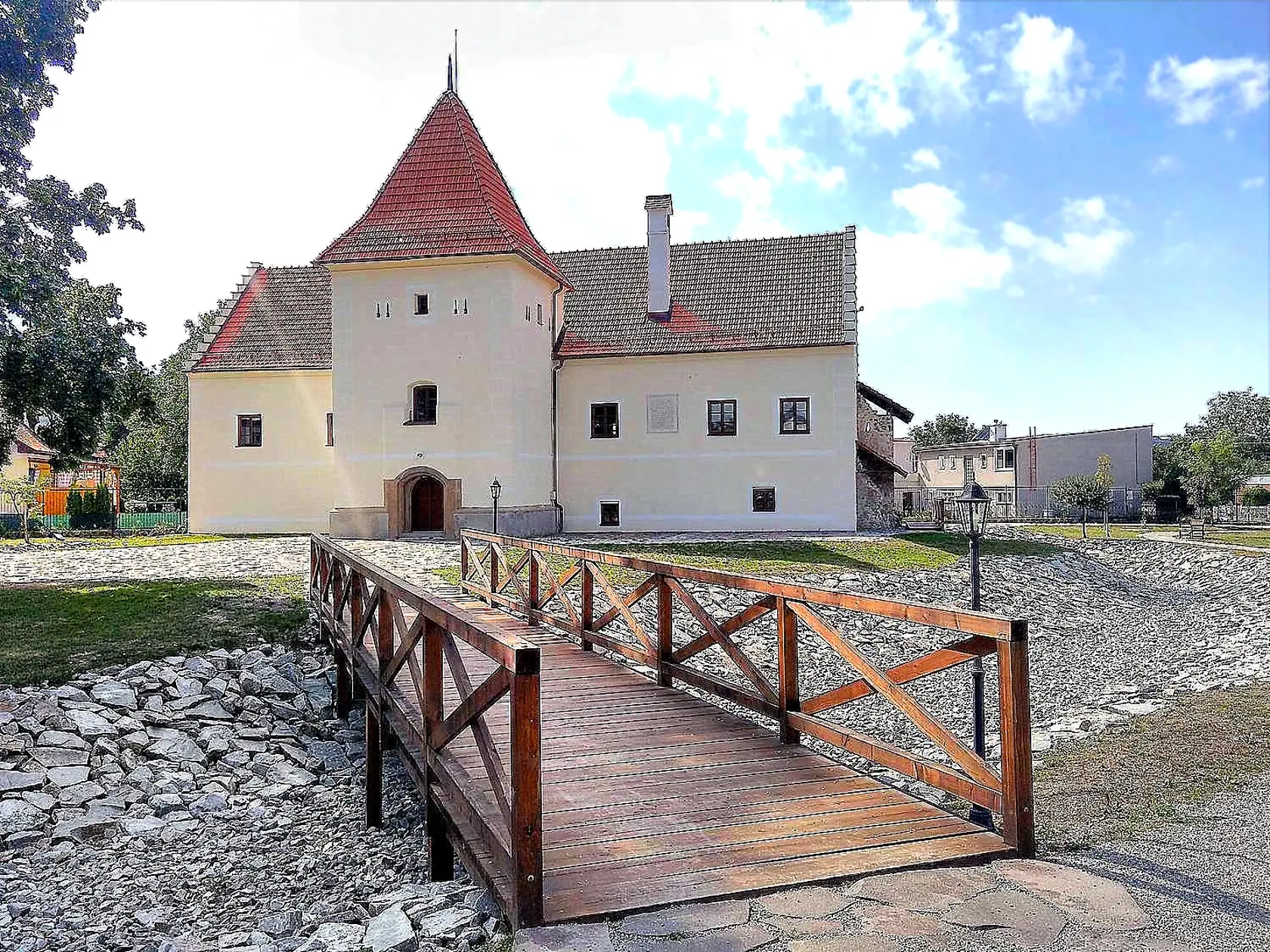 Kaštieľ v Šimonovciach