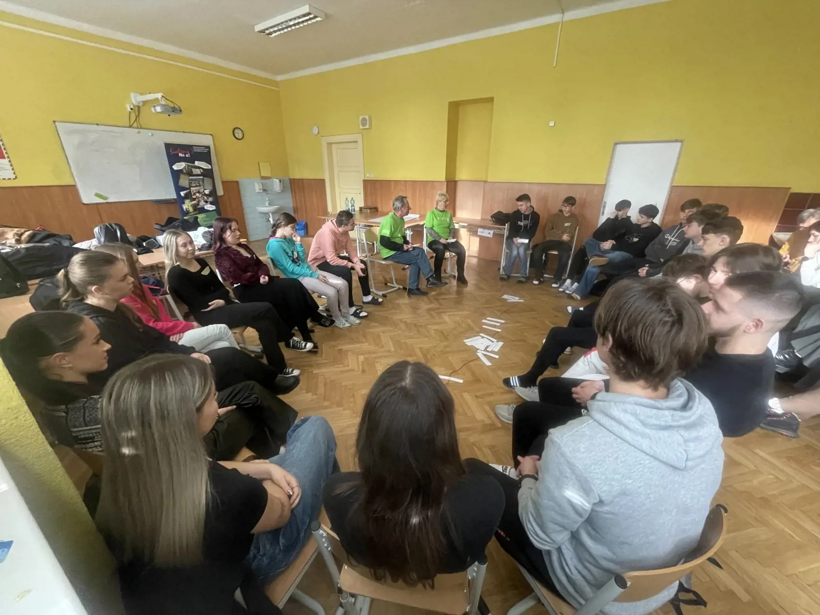 Aj takto vyzerá deň, kedy študenti trávia diskusiou s ľuďmi, ktorí psychické problémy zažili.