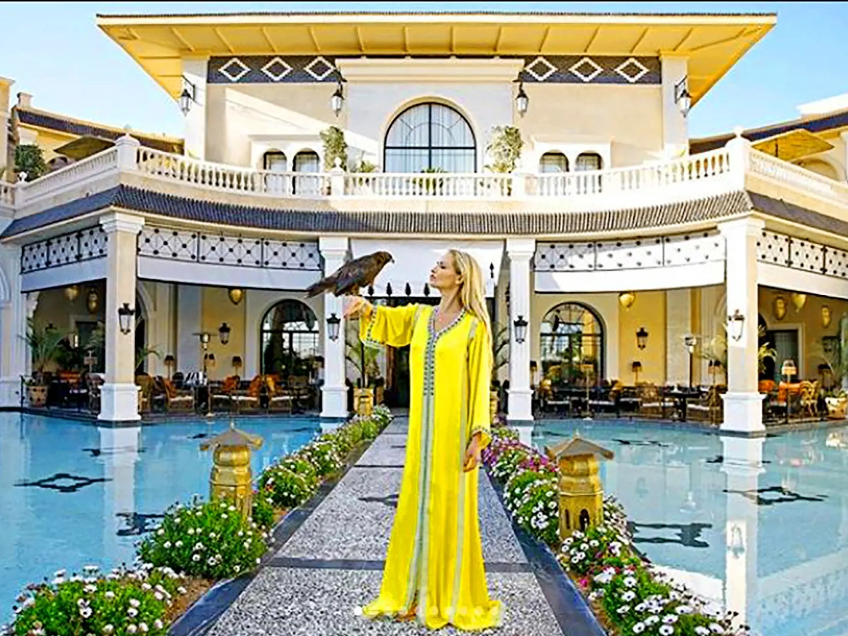 V MAROCKEJ PÚŠTI
Adriana aj Aram žijú v paláci, ktorý vybudovali spoločne.