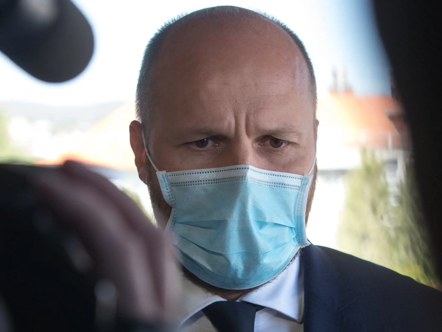 Príchod poslancov a ministrov do budovy Národnej rady SR, kde kabinet Igora Matoviča predloží programoivé vyhlásenie vlády Slovenskej republiky a zároveň požiada o vyslovenie dôvery parlamentu.