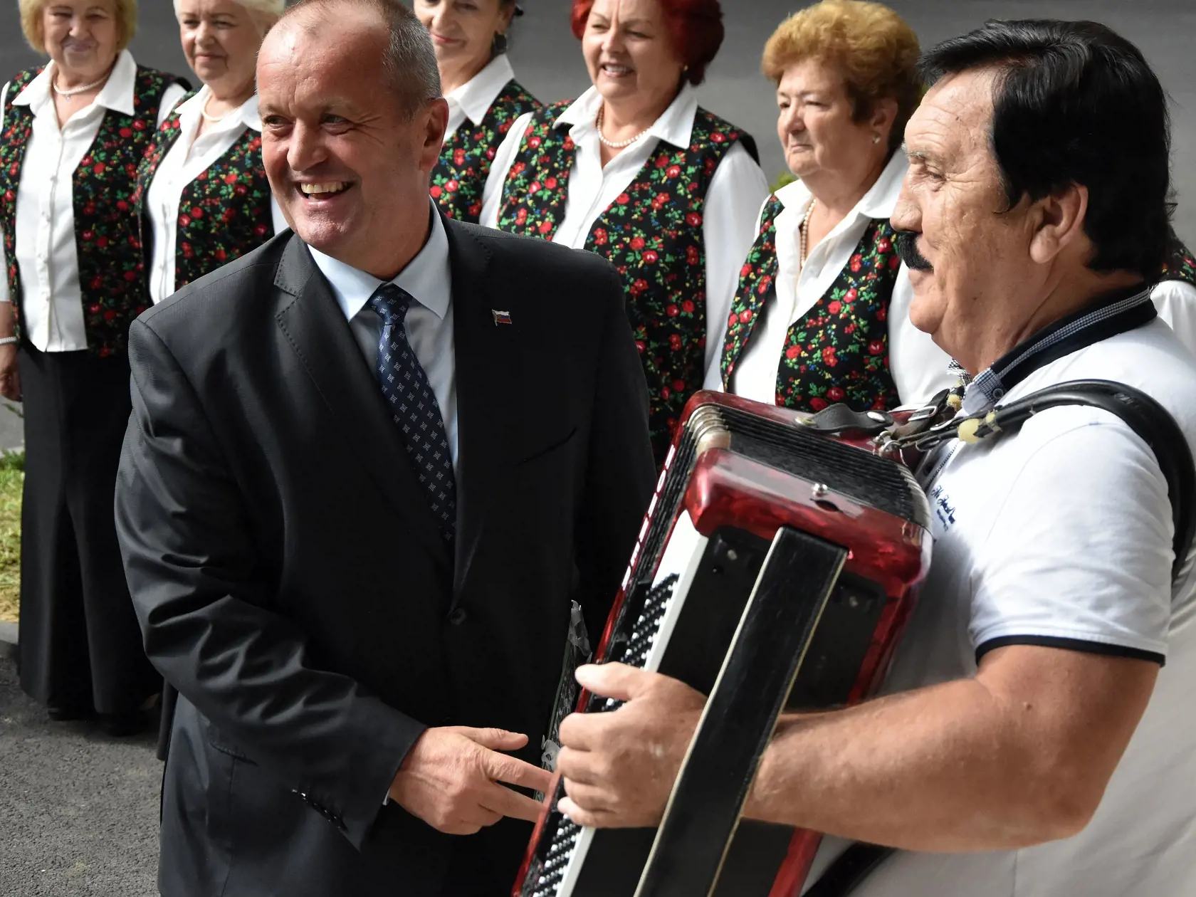 Na snímke minister obrany SR Peter Gajdoš prichádza na výjazdové rokovanie vlády v Giraltovciach v okrese Svidník 17. septembra 2019.
