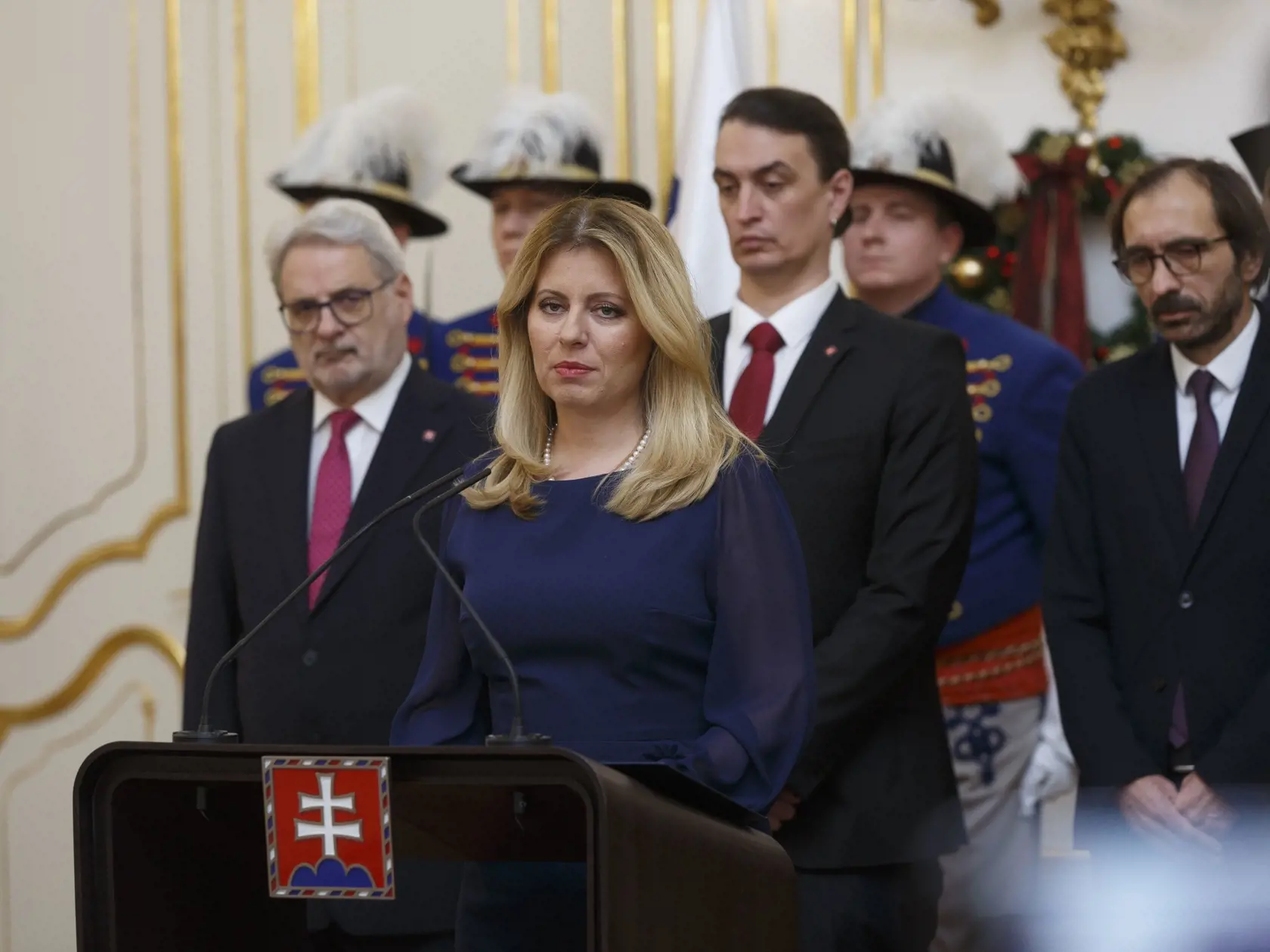 Ministerka zdravotníctva Andrea Kalavská podáva demisiu do rúk prezidentky Zuzany Čaputovej za účasti premiéra Petra Pellegriniho
