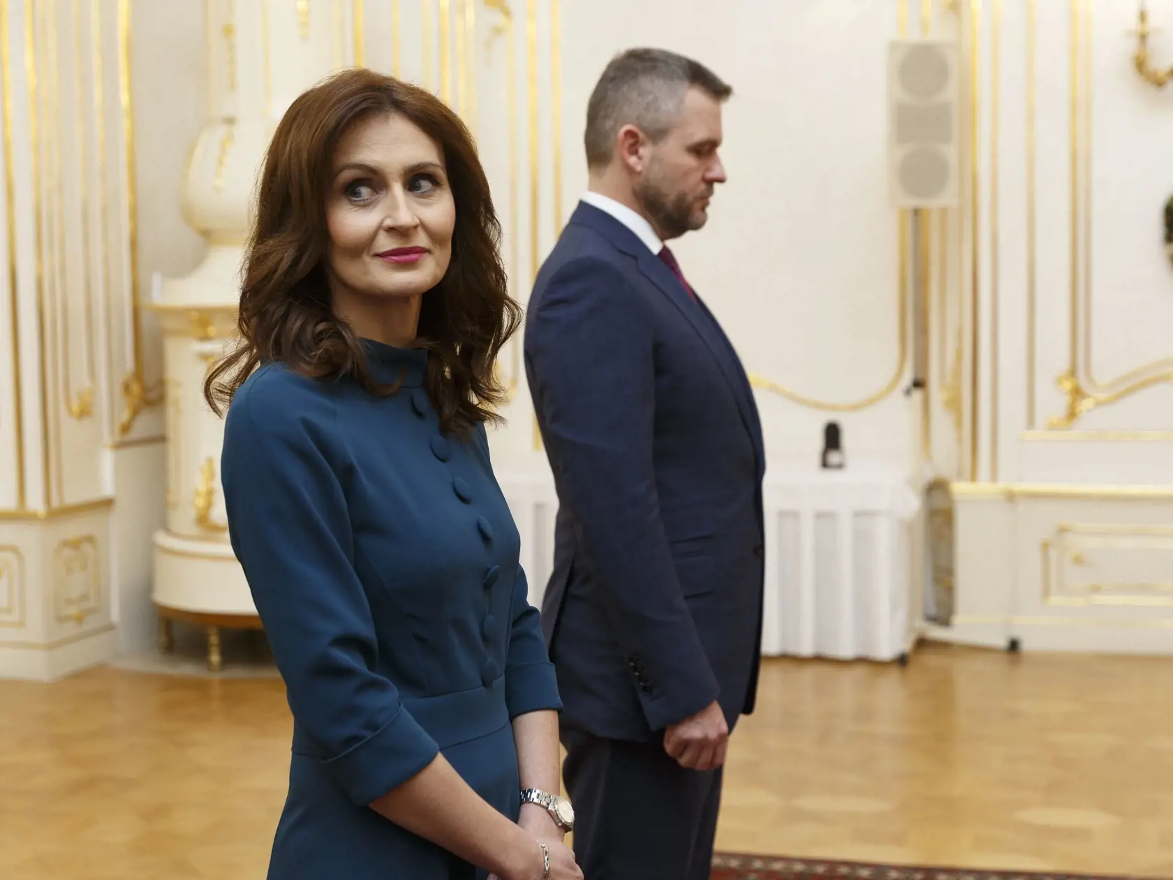 Ministerka zdravotníctva Andrea Kalavská podáva demisiu do rúk prezidentky Zuzany Čaputovej za účasti premiéra Petra Pellegriniho