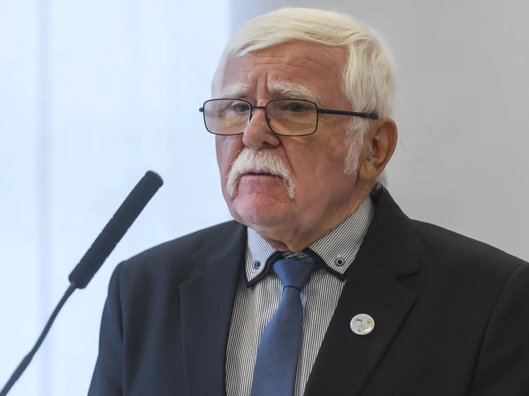 Na snímke predseda Jednoty dôchodcov Slovenska Michal Kotian počas tlačovej konferencie k 13. dôchodku v Bratislave 7. novembra 2023. FOTO TASR - Jaroslav Novák