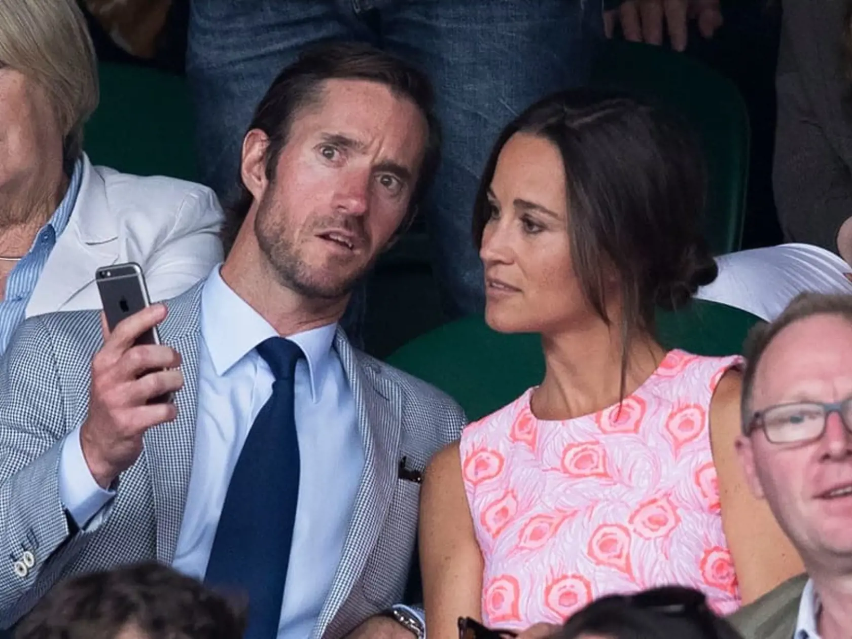 Pippa Middleton sa zasnúbila s finančníkom Jamesom Matthewsom.