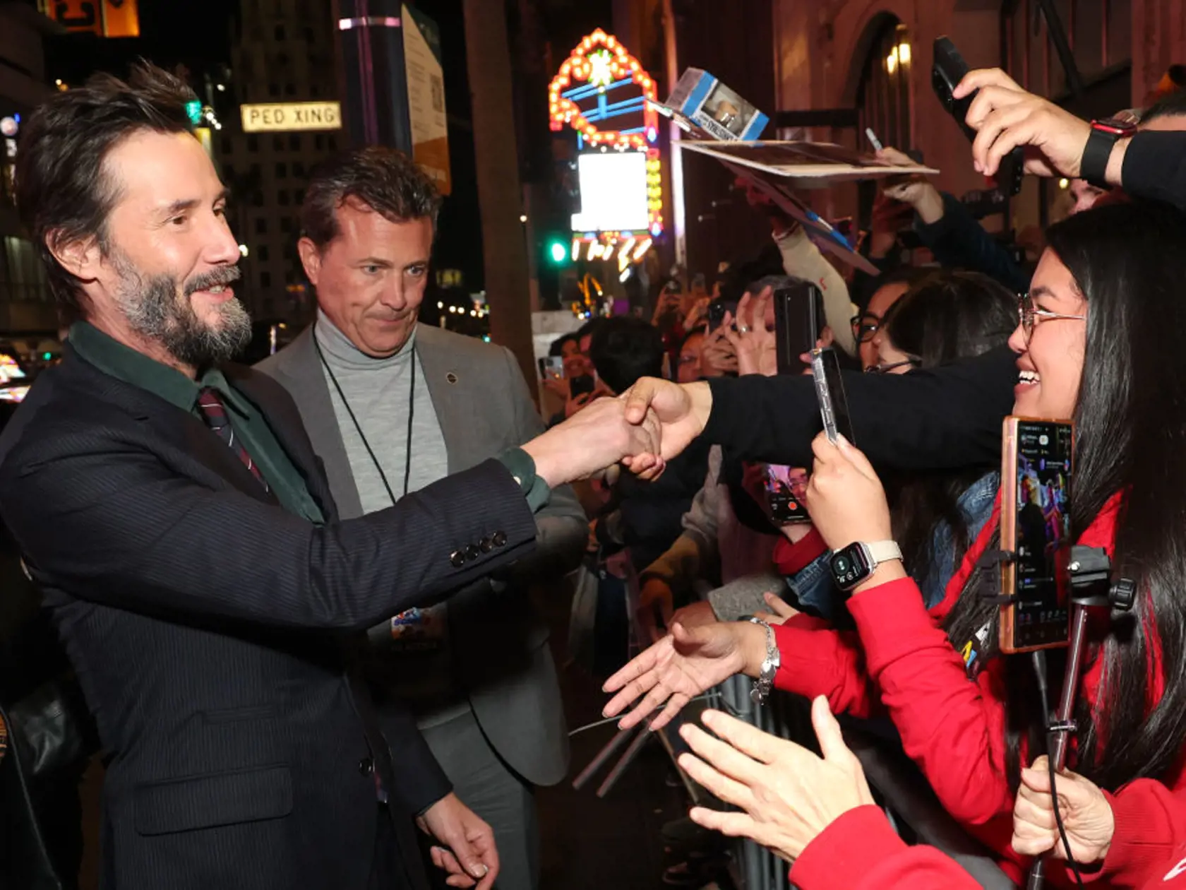 Keanu Reeves na premiére filmu Ježko SONIC 3 nezabudol pozdraviť fanúšikov. 