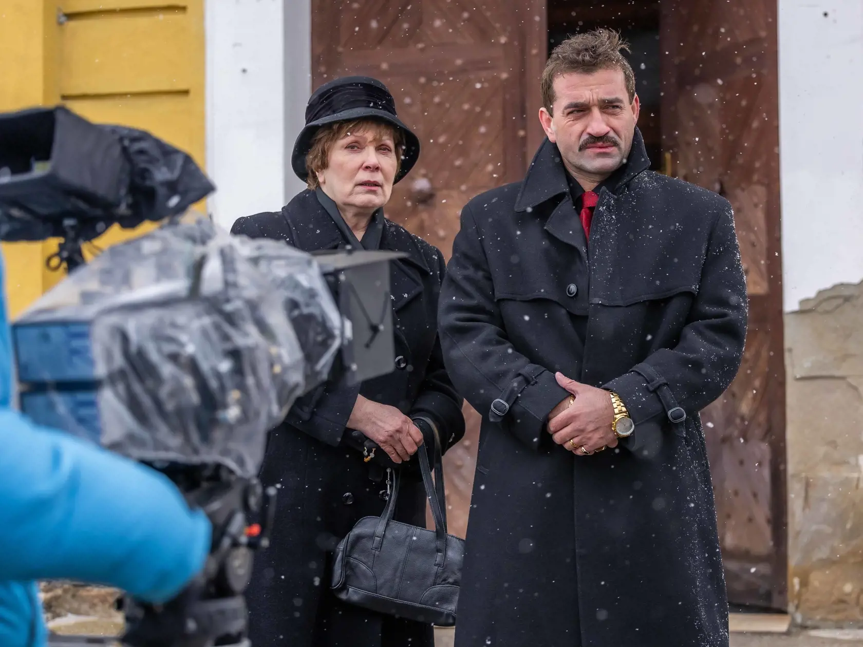 Černákovu mamu Žofiu hrá vo filme Miki Anna Javorková.