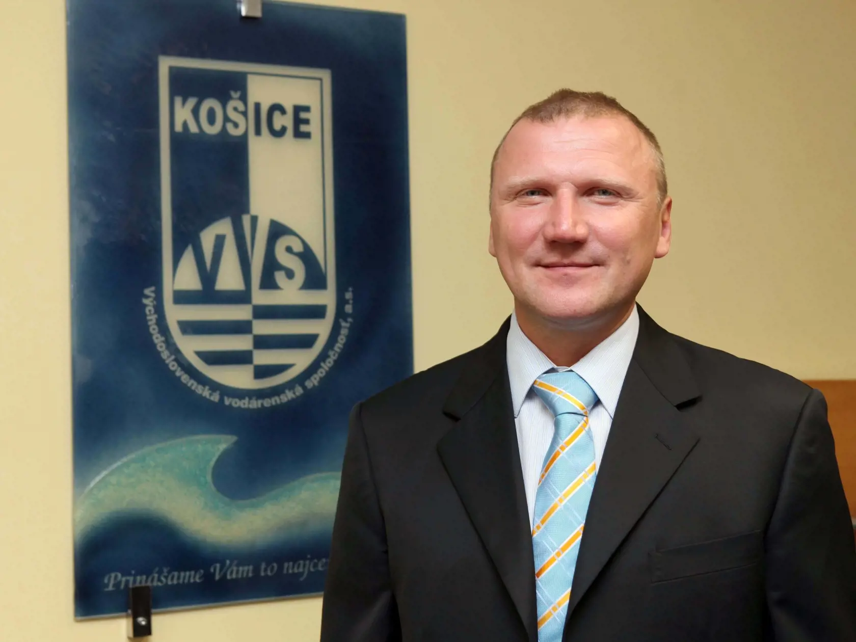 Milionár: Generálny riaditeľ vodární bol v minulosti policajt. Potom sa z neho stal úspešný podnikateľ. Dnes vlastní nehnuteľnosti, ktoré ráta v desiatkach.