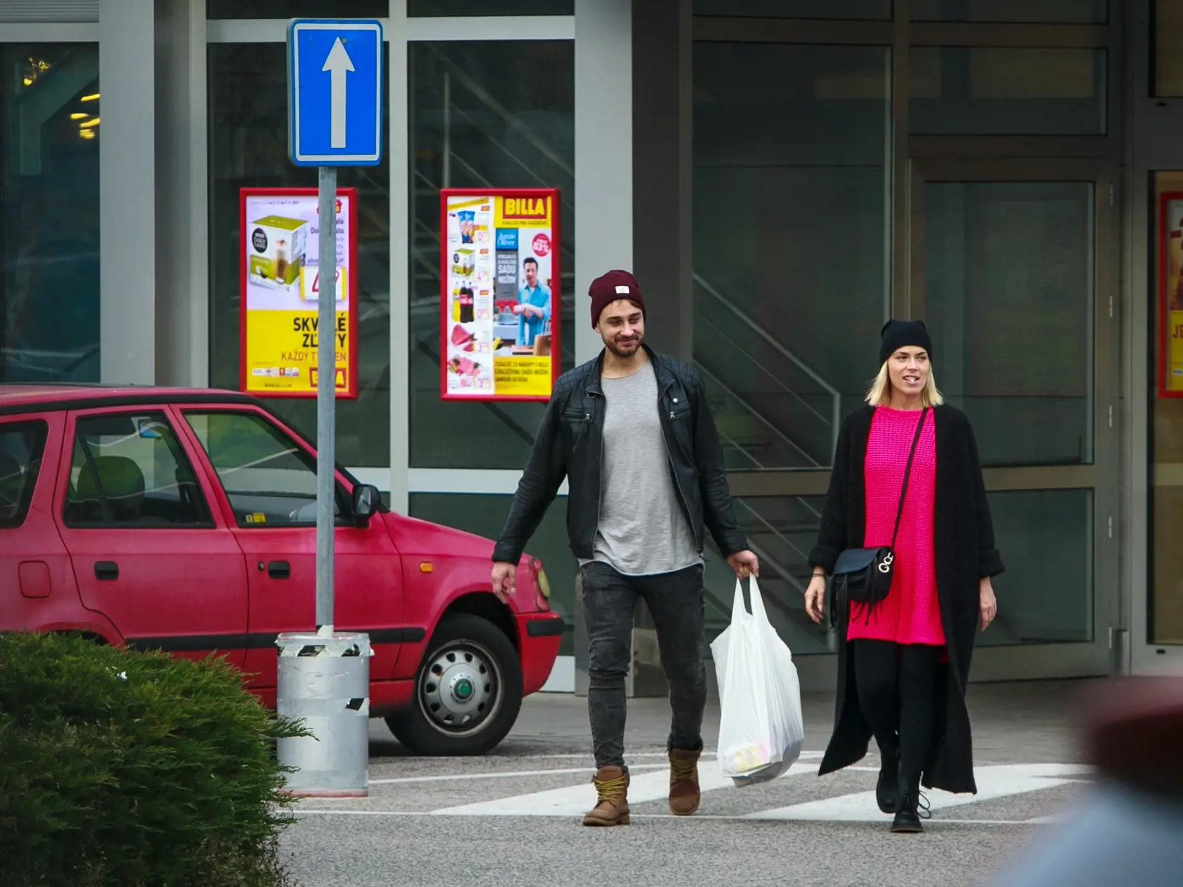 Na snímke Mirka Partlová na nákupoch s partnerom v Bille na Bajkalskej ulici