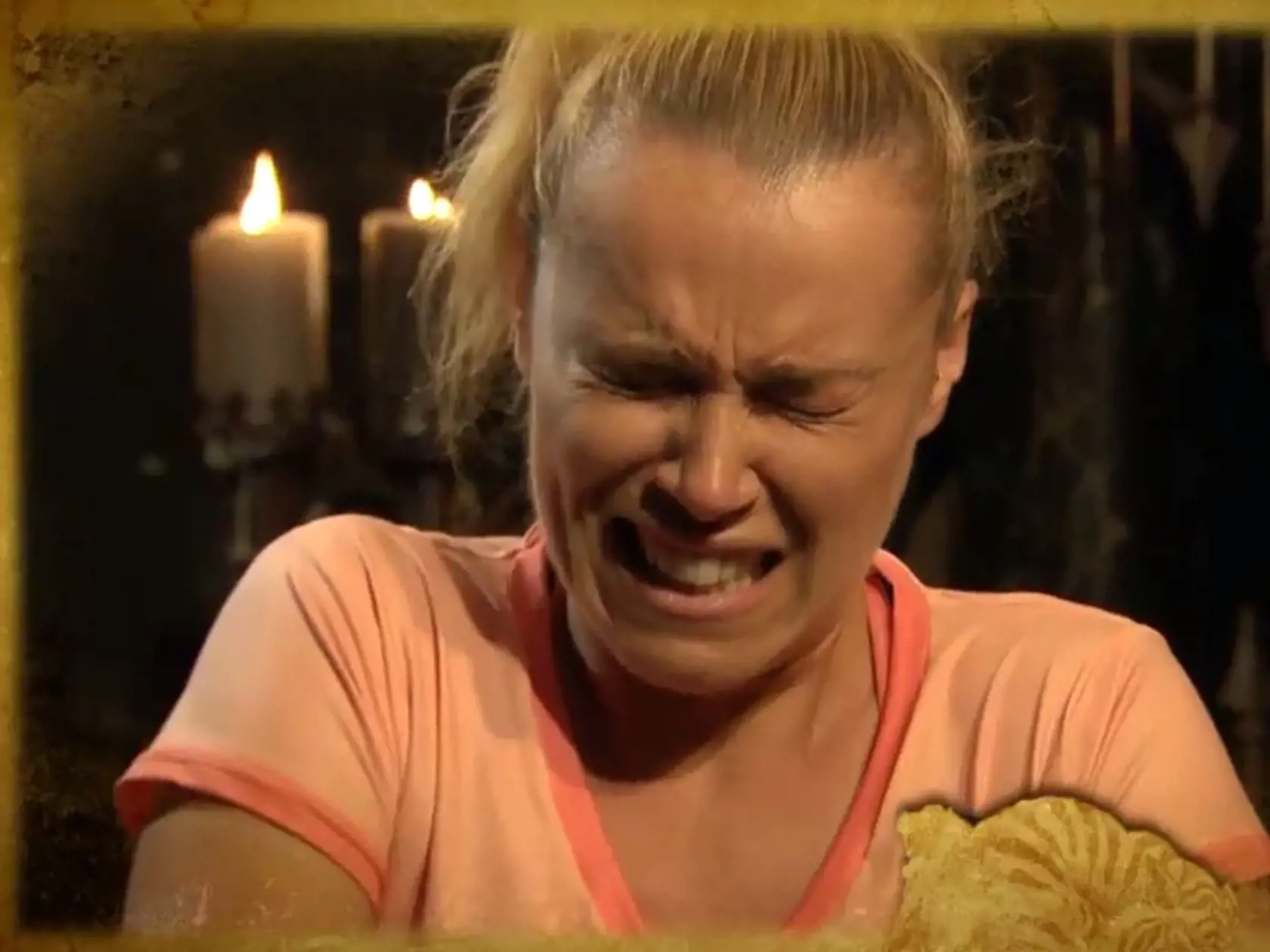 Partlovú vydesila i ďalšia disciplína, keď u pána temnôt skladala švábie puzzle.