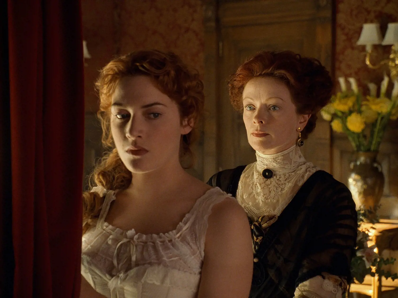 Frances Fisher si v Titanicu zahrala mamu Kate Winslet.