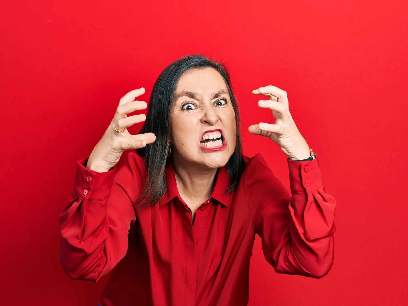 Middle,Age,Hispanic,Woman,Wearing,Casual,Clothes,Shouting,Frustrated,With