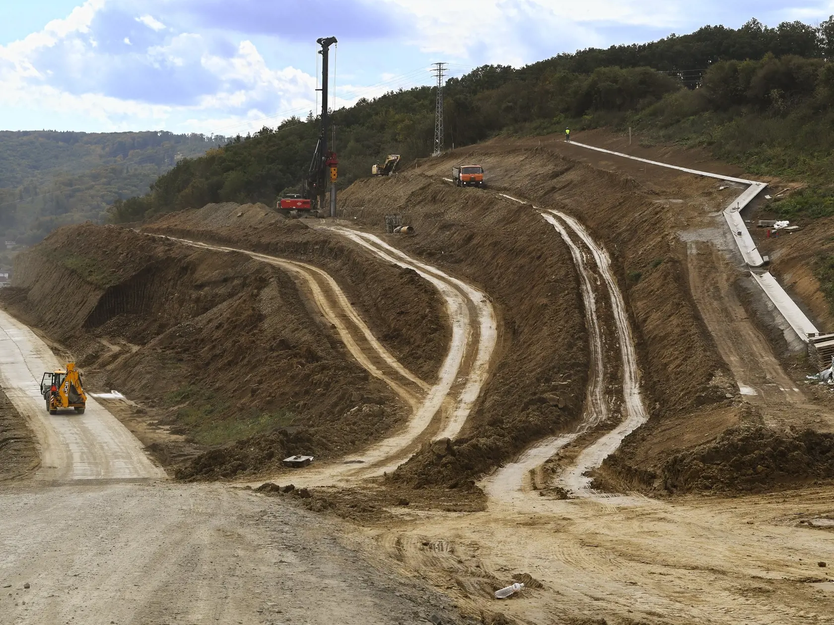 Zárubný múr - cestný tunel Bikoš.