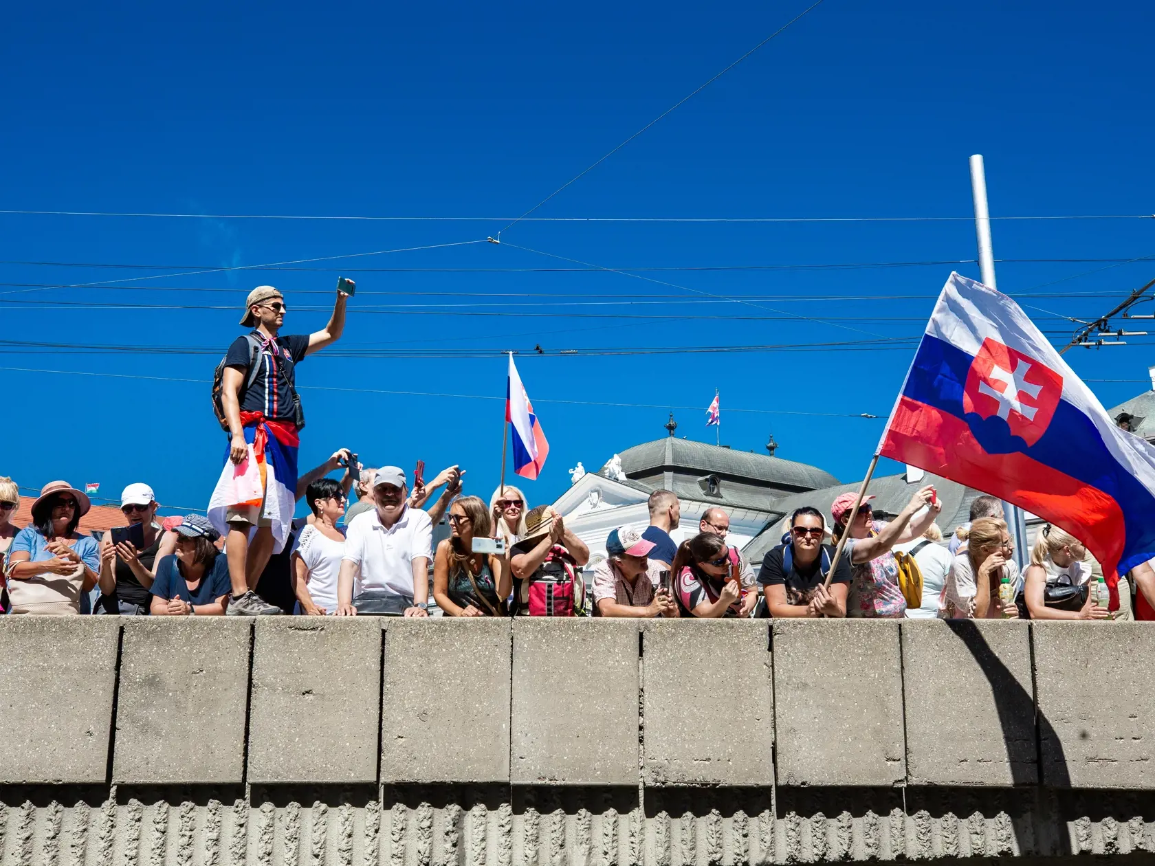 Demonštrácia v centre Bratislavy proti očkovaniu, pandemickým opatreniam, prezidentke SR Zuzane Čaputovej, členom vlády a parlamentu.