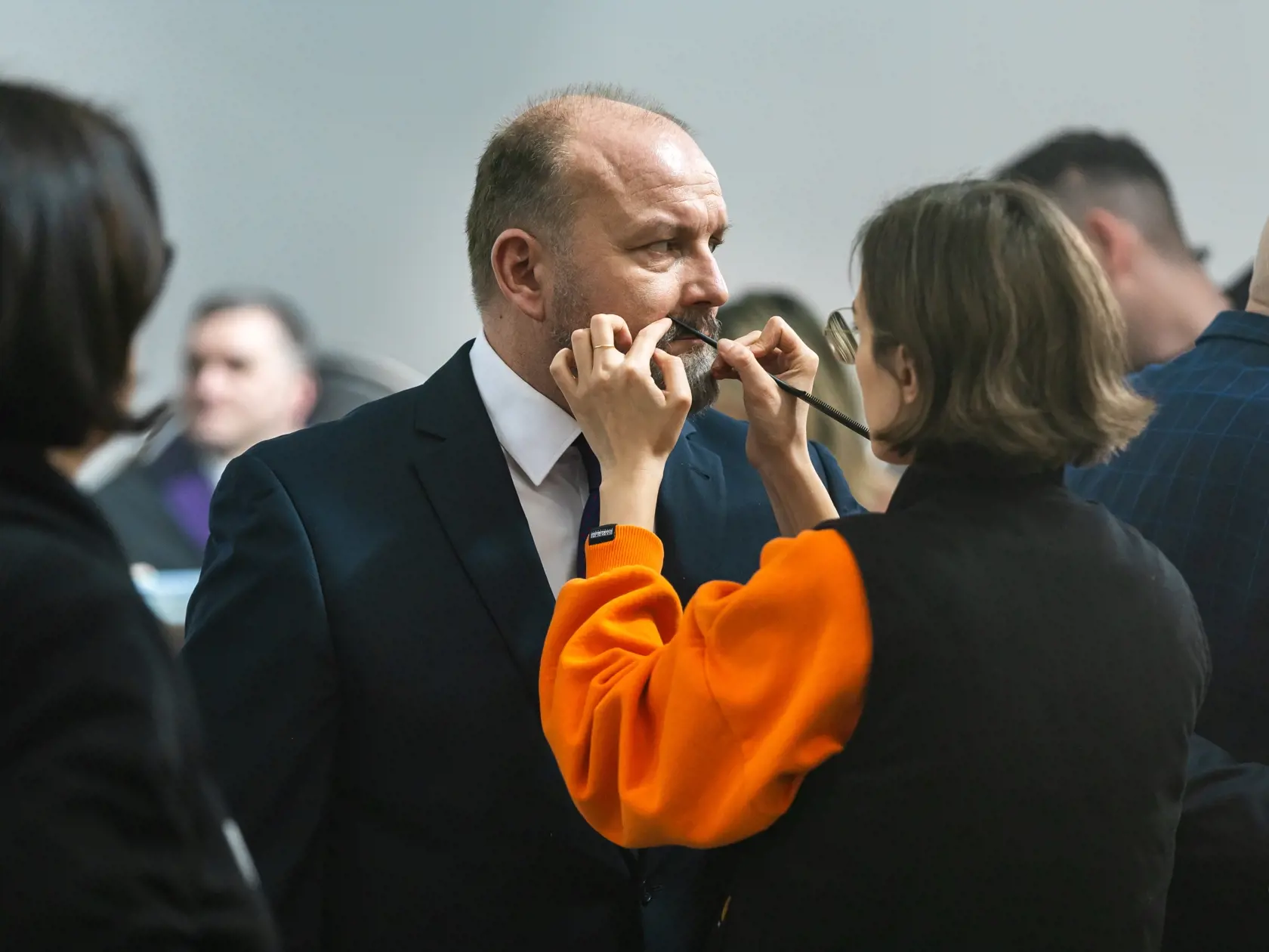 Posledný natáčací deň filmu o Mikulášovi Černákovi MIKI v bratislavskom Justičnom paláci. Na snímke Gregor Hološka.