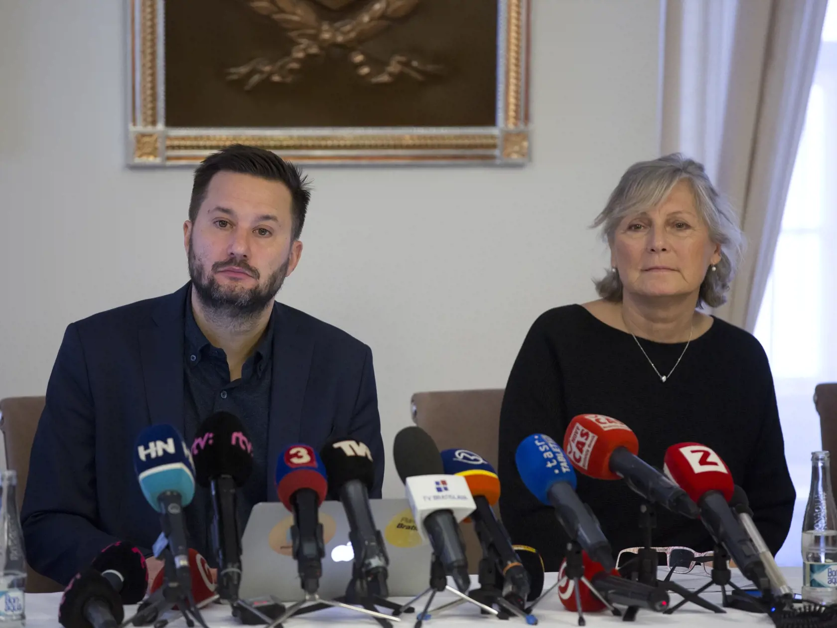 Tlačová konferencia nového primatóra Bratislavy Matúša Valla, na ktorej predstavil svoj realizačný tím
Na obr. Matúš Vallo, Táňa Kratochvílová