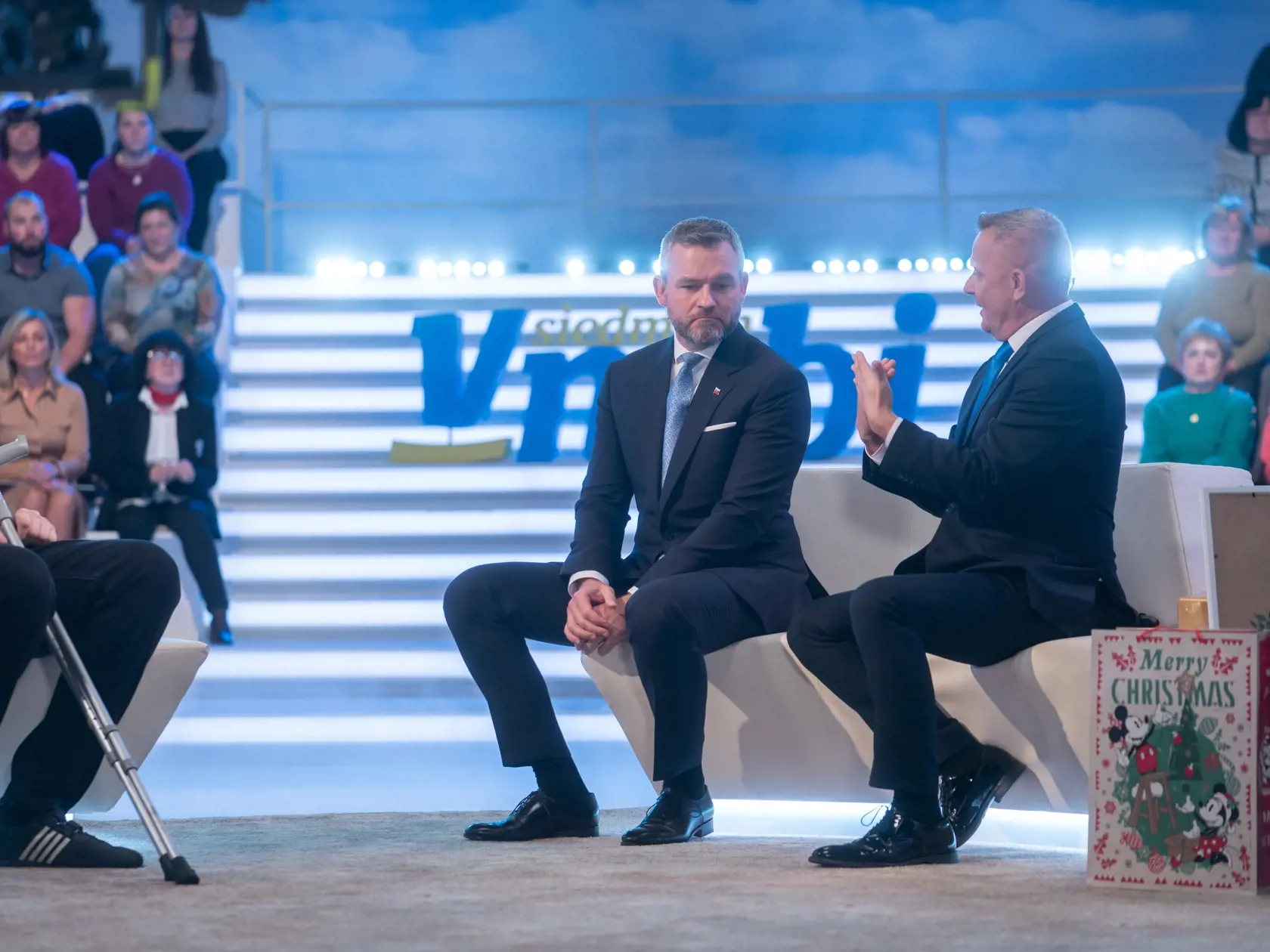 Peter Pellegrini a Vilo Roboril počas nakrúcania relácie.