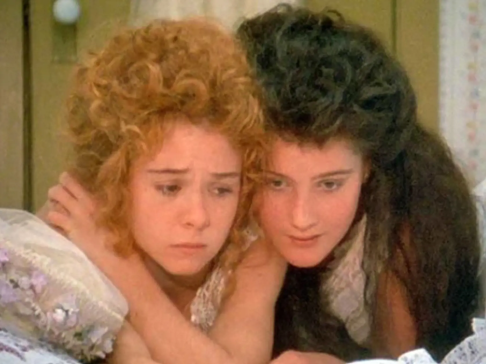 Hlavnú hrdinku, ktorá sa stala vzorom pre mnohé dievčatá a ženy po celom svete, stvárnila kanadská herečka Megan Follows.