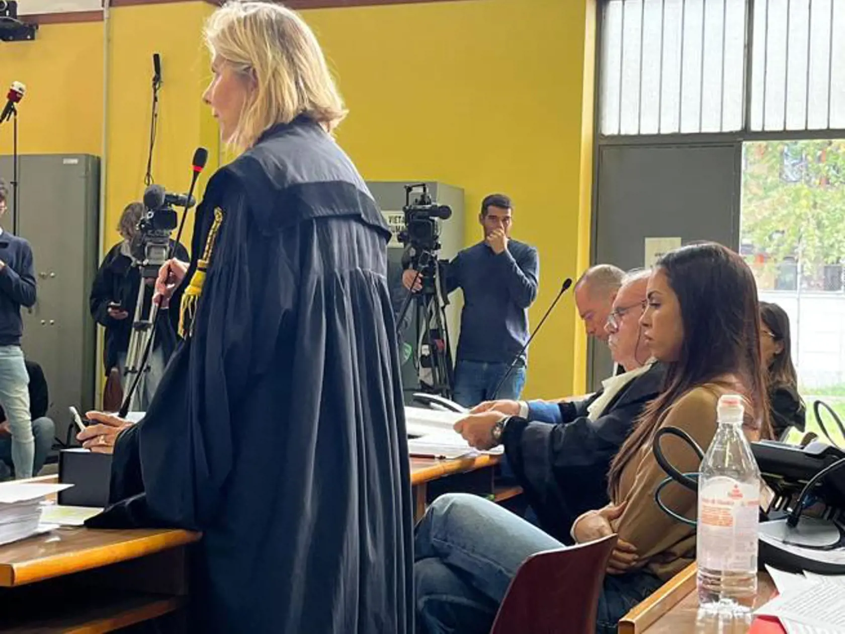 Karima Mahrúgová, jedna z účastníčok tzv. "bunga-bunga" večierkov talianskeho expremiéra Silvia Berlusconiho vo štvrtok v Miláne predstavila svoju autobiografiu. TASR správu prevzala z agentúry ANSA.