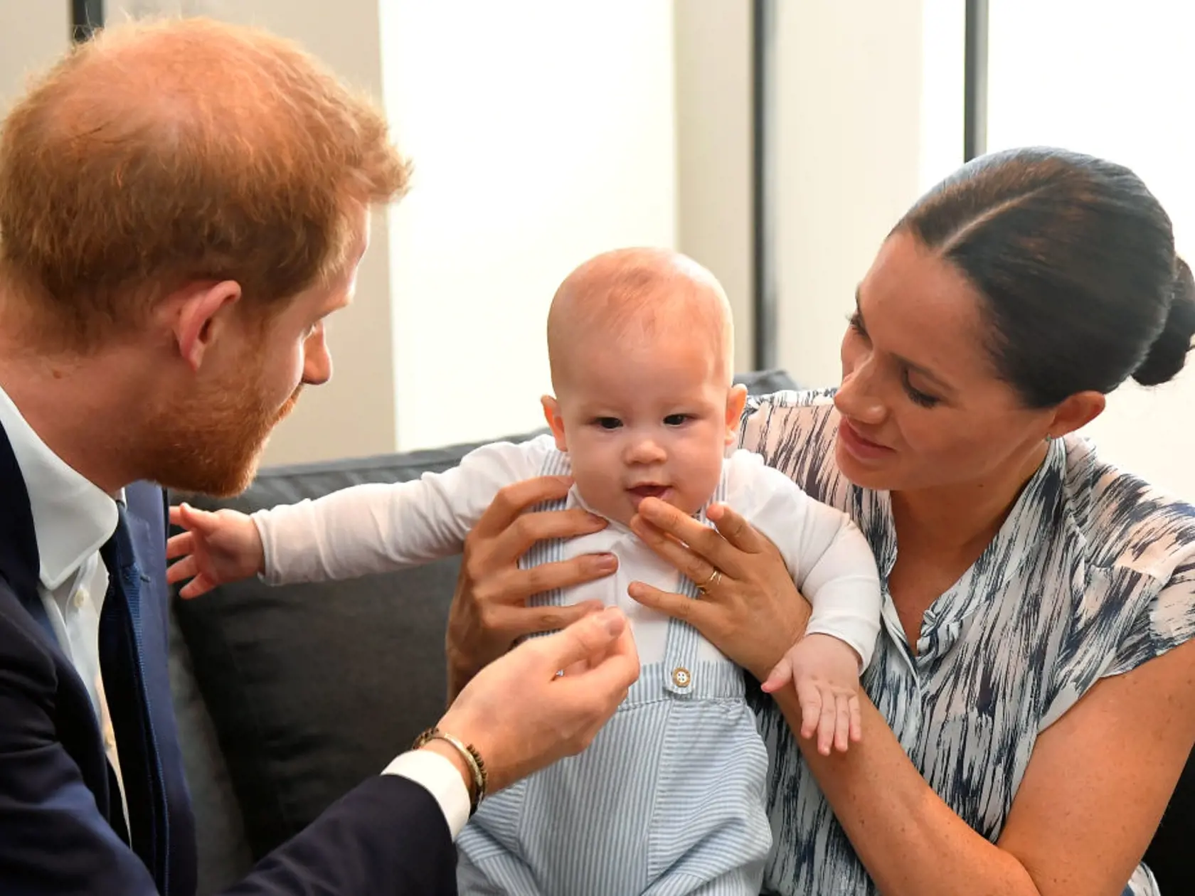 Meghan Markle, princ Harry a Archie.