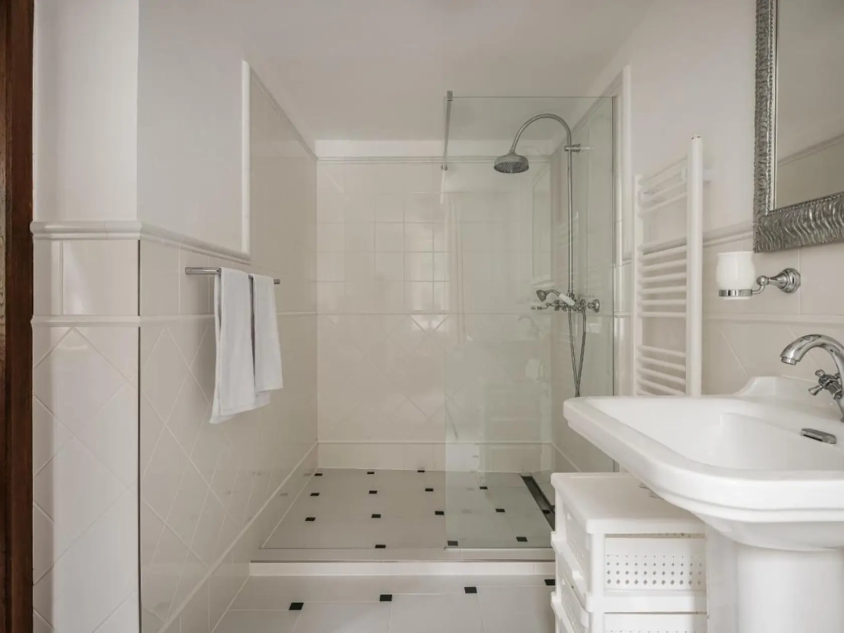 Z Gottovej vily je rýchlohotel!  Nájdete tu niekoľko kúpeľní.