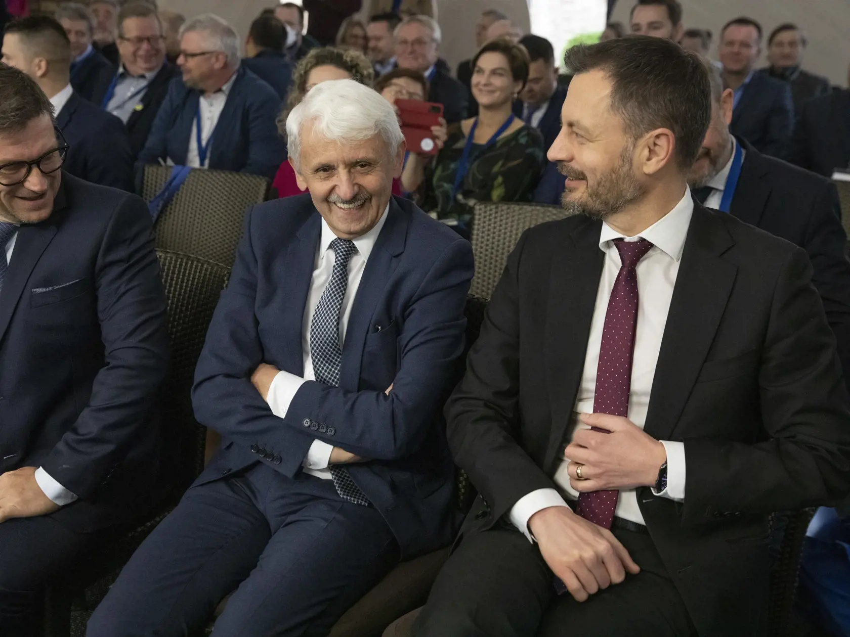 Na sneme strany Spolu sa Mikuláš Dzurinda stretol s Eduardom Hegerom. A mali sa o čom rozprávať i na čom smiať.