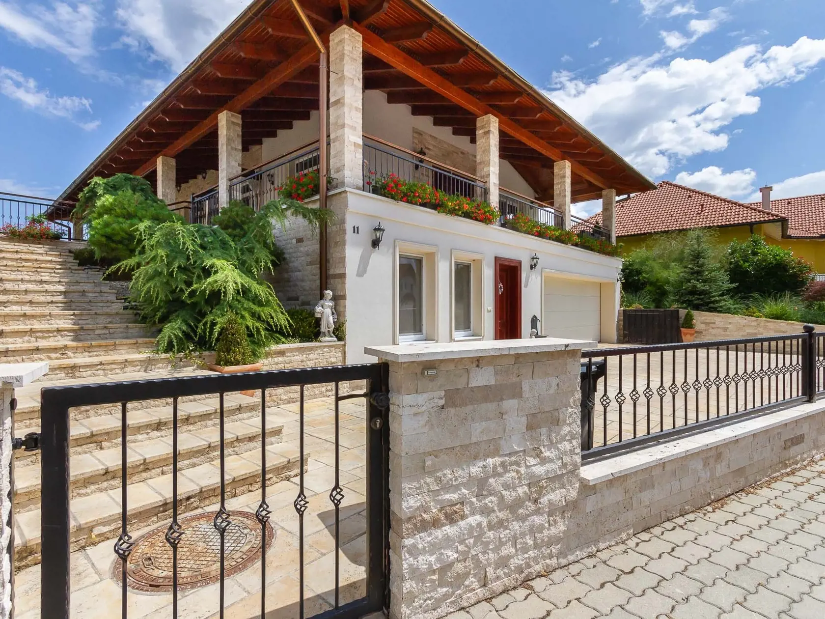Luxusnú vilu predáva exmoderátorka za 650 000 eur.