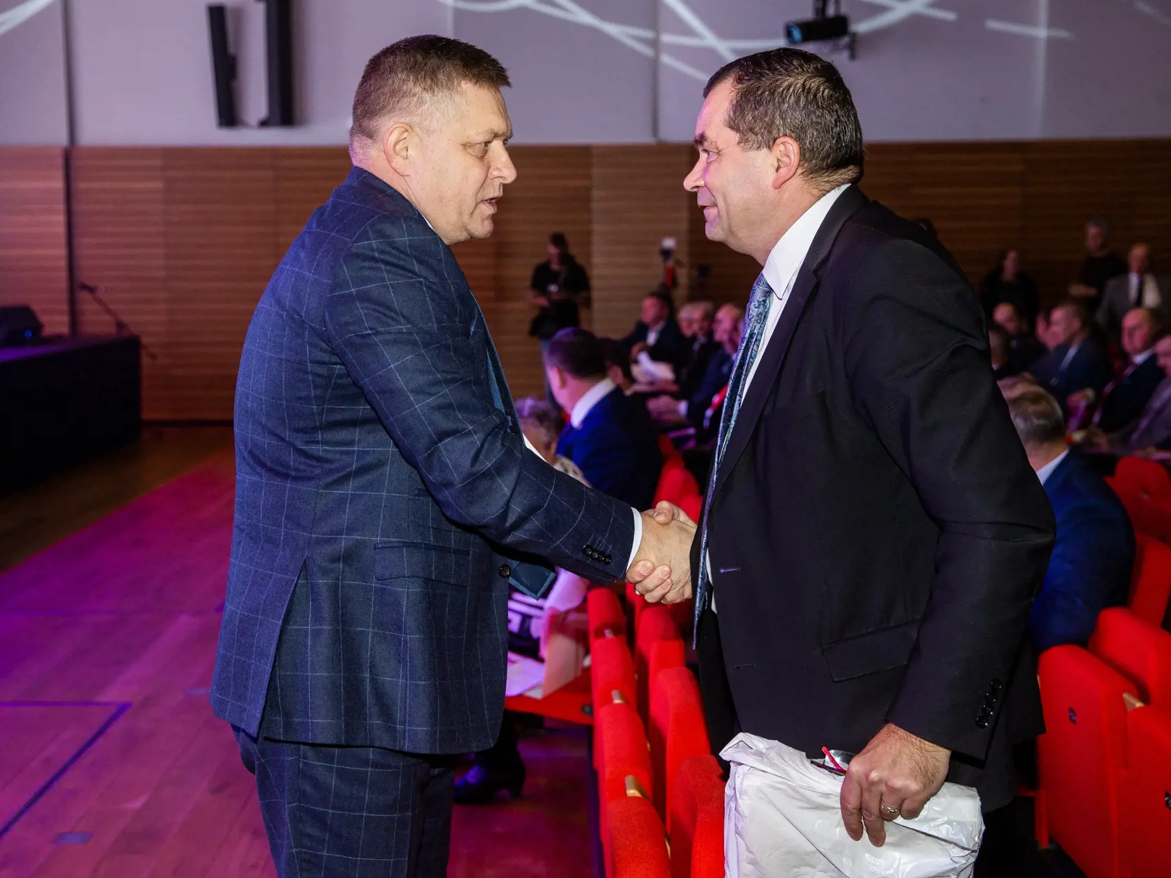 Snem politickej strany SMER-SD v Bratislave. Na snímke Robert Fico.